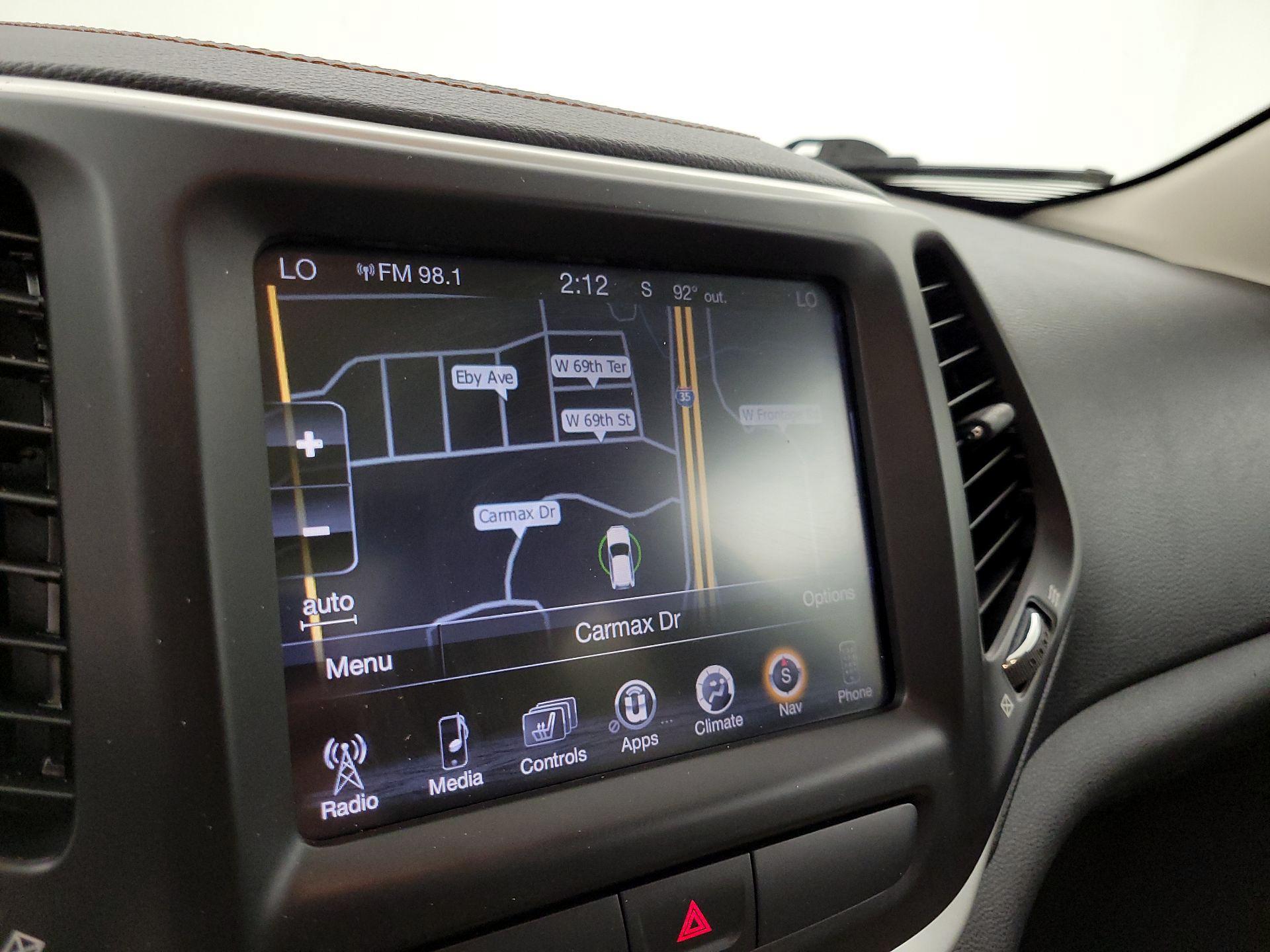 Thumbnail: 2015 Jeep Cherokee - 14