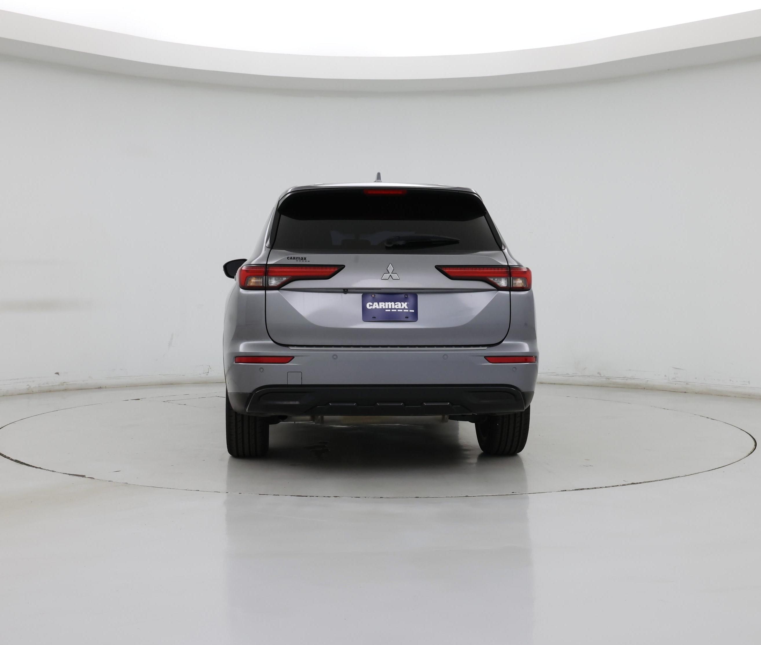 Thumbnail: 2022 Mitsubishi Outlander - 6