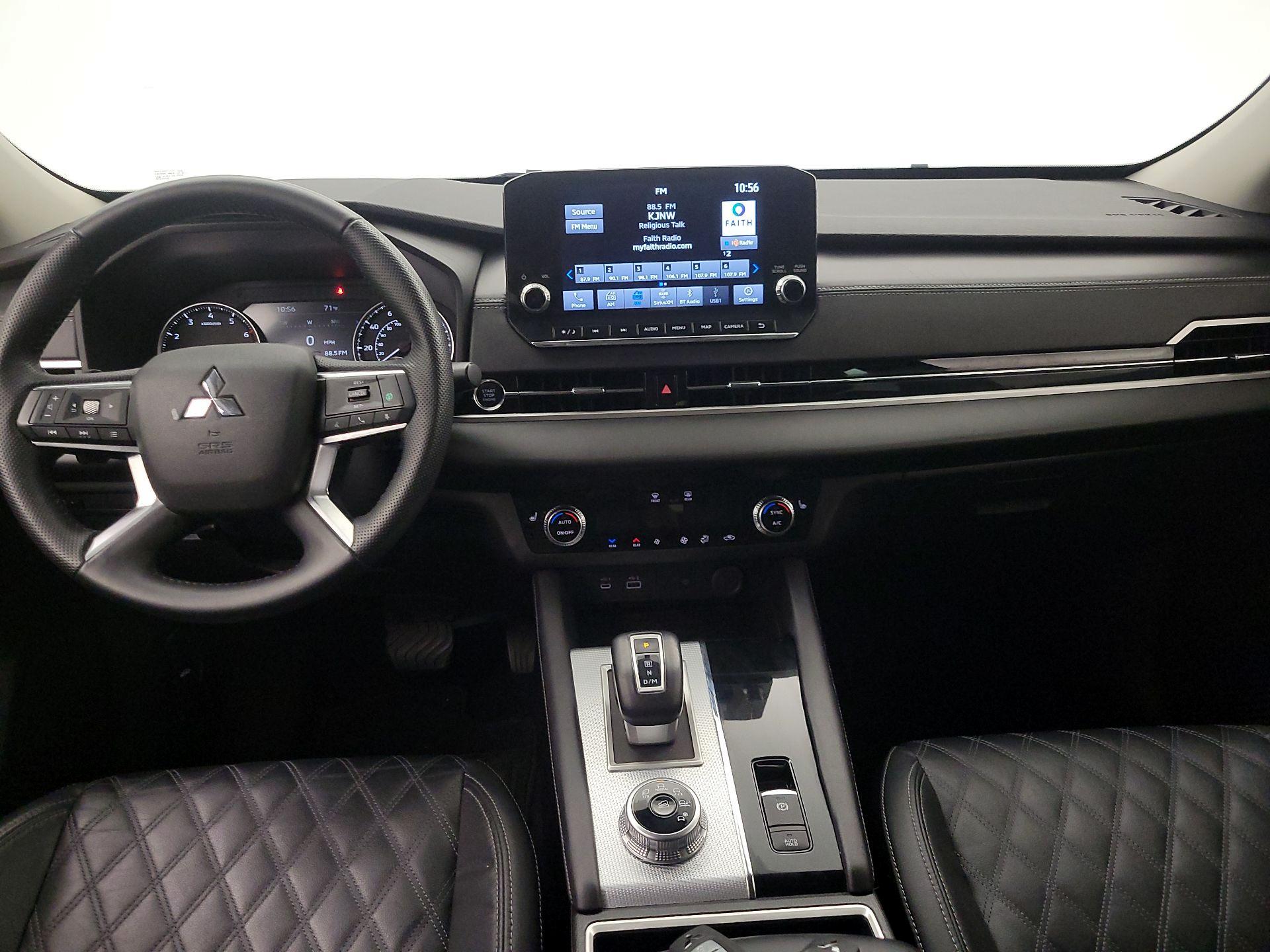 Thumbnail: 2022 Mitsubishi Outlander - 9