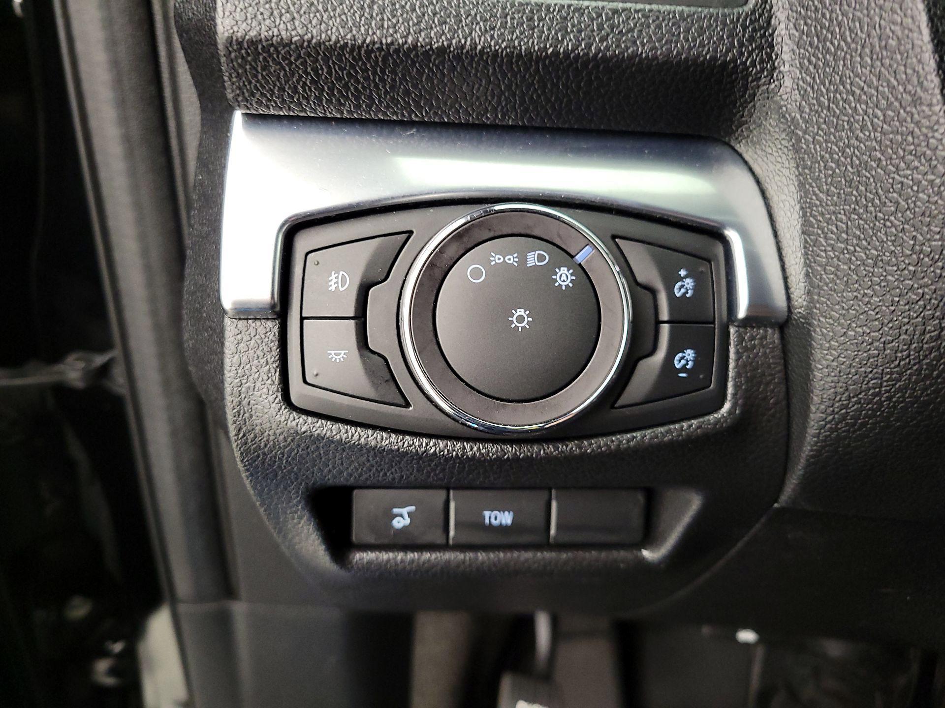 Thumbnail: 2017 Ford Explorer - 13