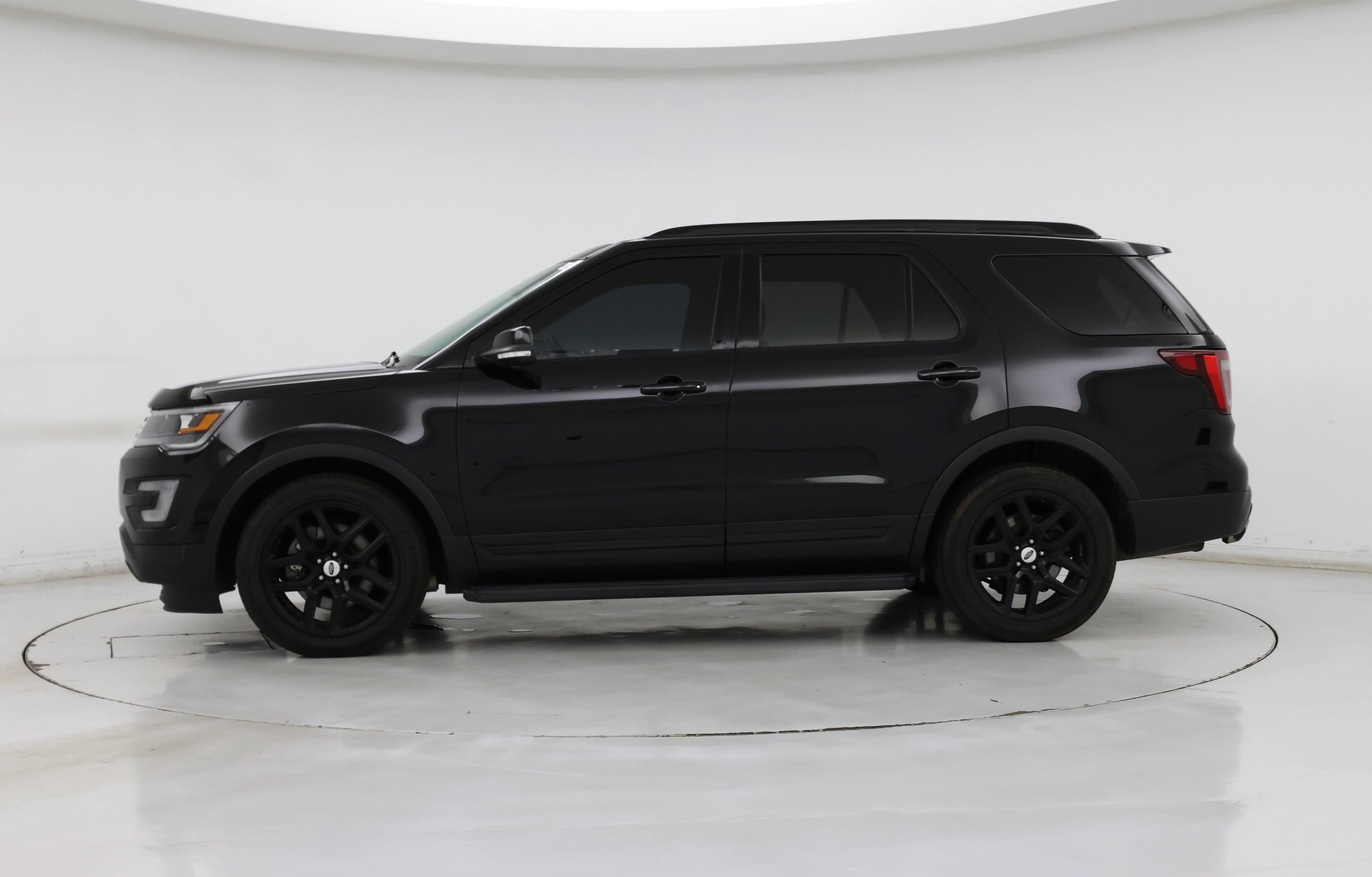 Thumbnail: 2017 Ford Explorer - 3