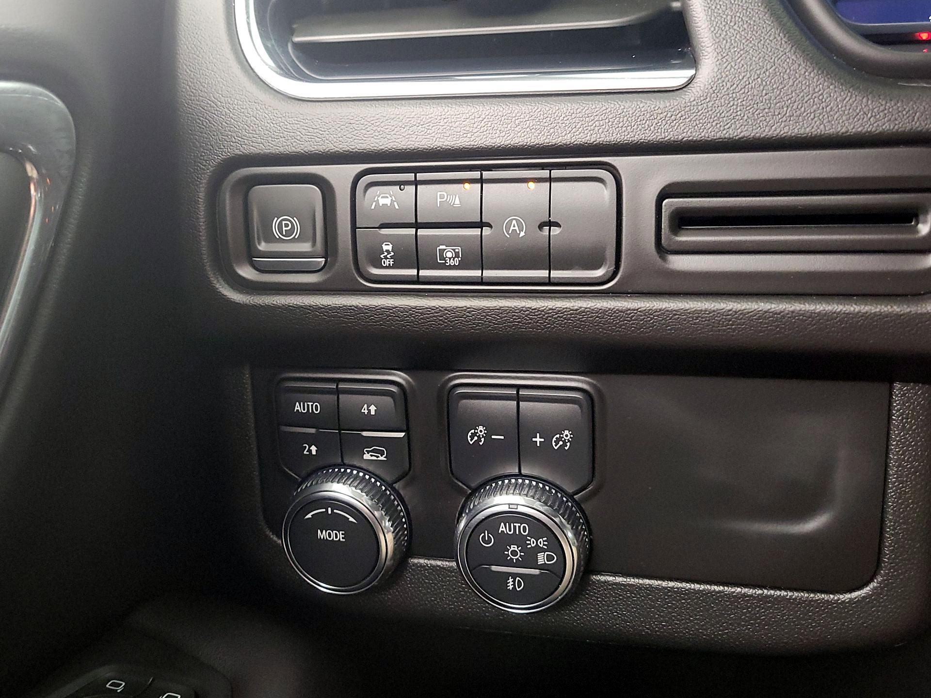 Thumbnail: 2024 GMC Yukon - 13