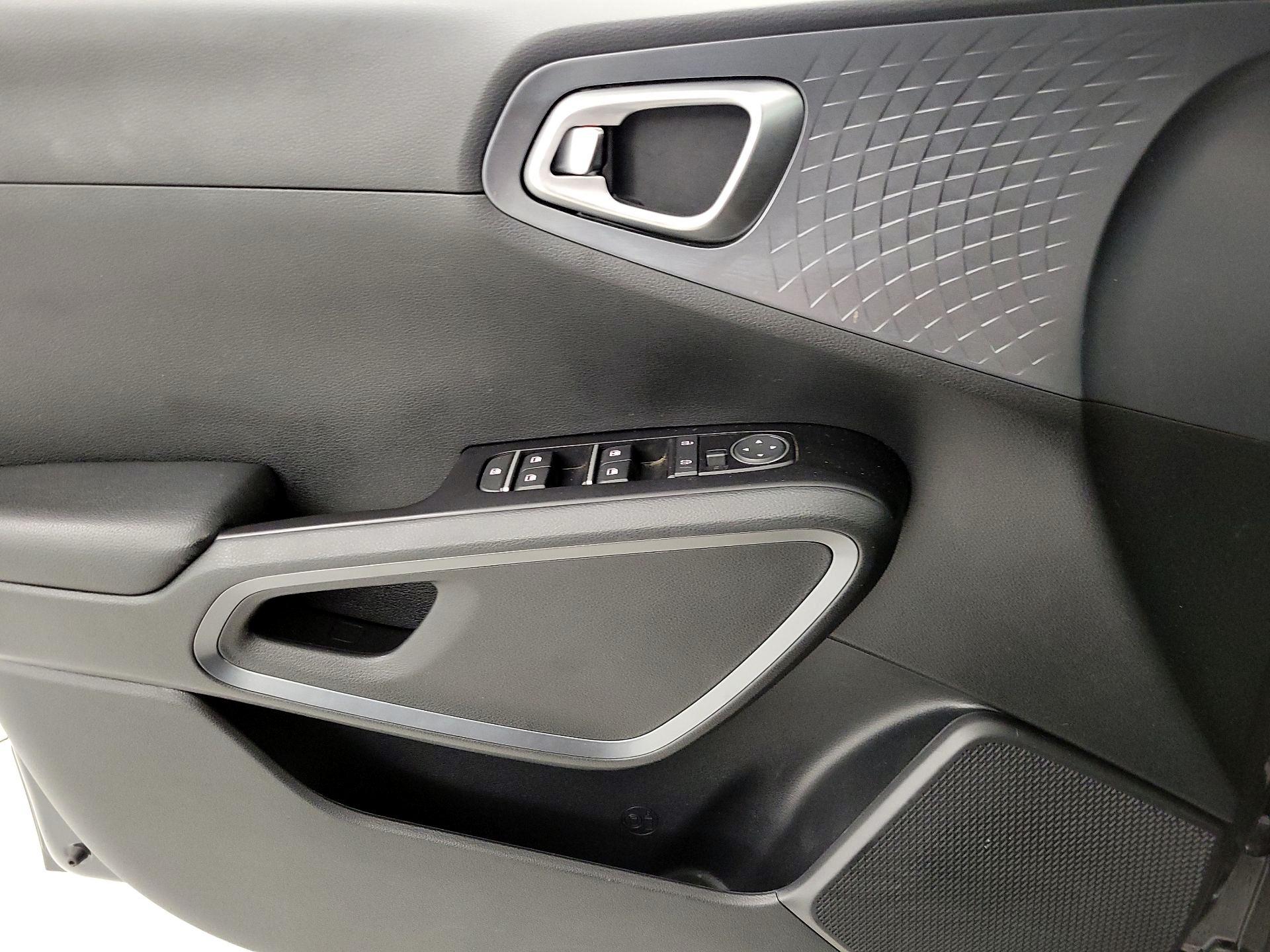 Thumbnail: 2021 Kia Soul - 12