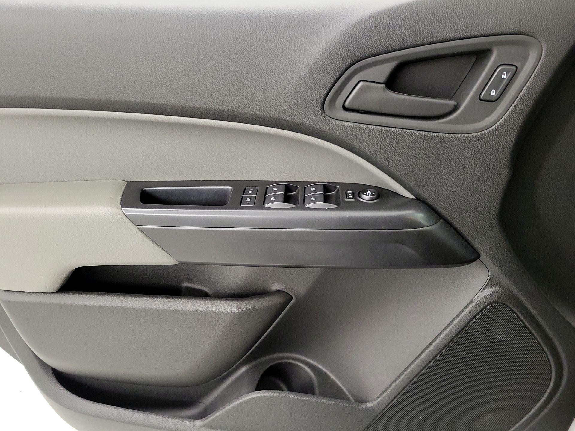 Thumbnail: 2019 Chevrolet Colorado - 12