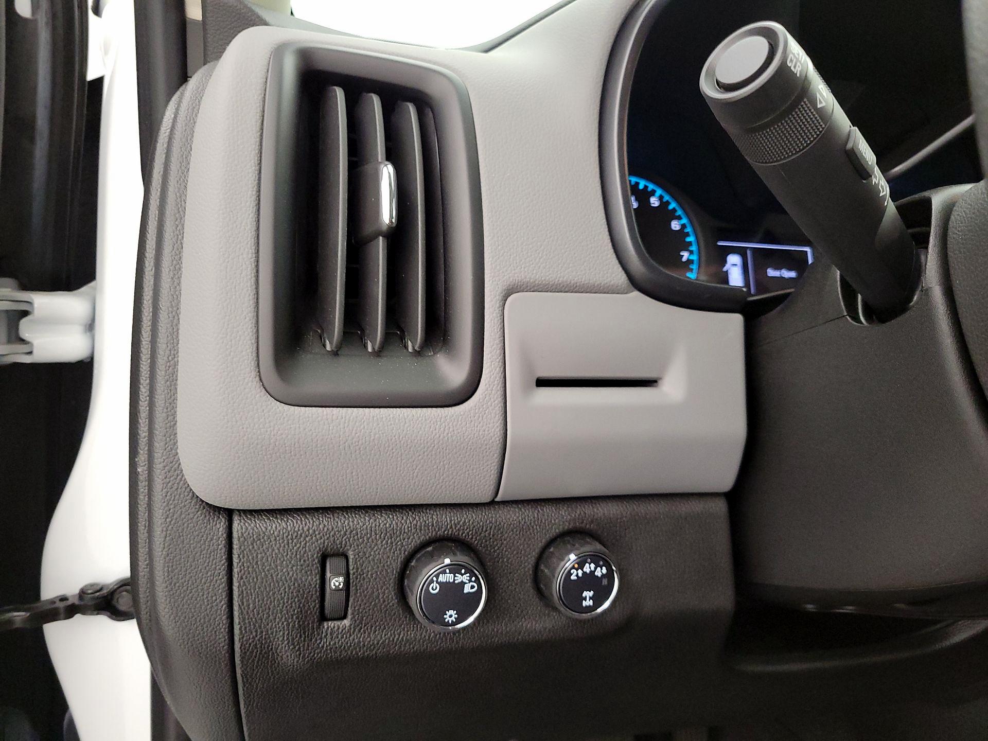 Thumbnail: 2019 Chevrolet Colorado - 13