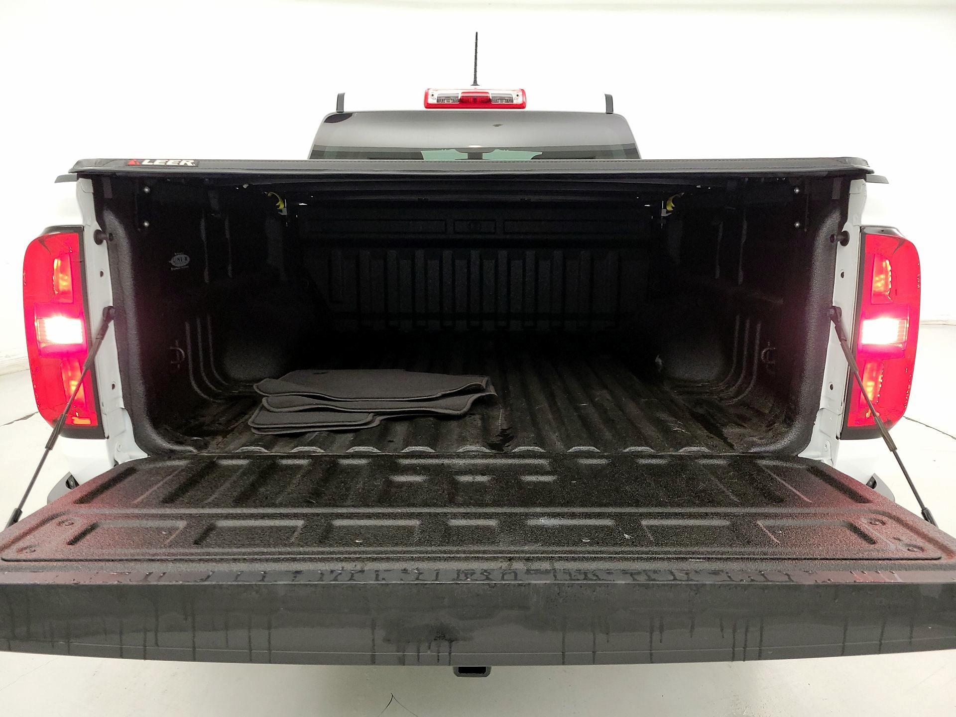 Thumbnail: 2019 Chevrolet Colorado - 20