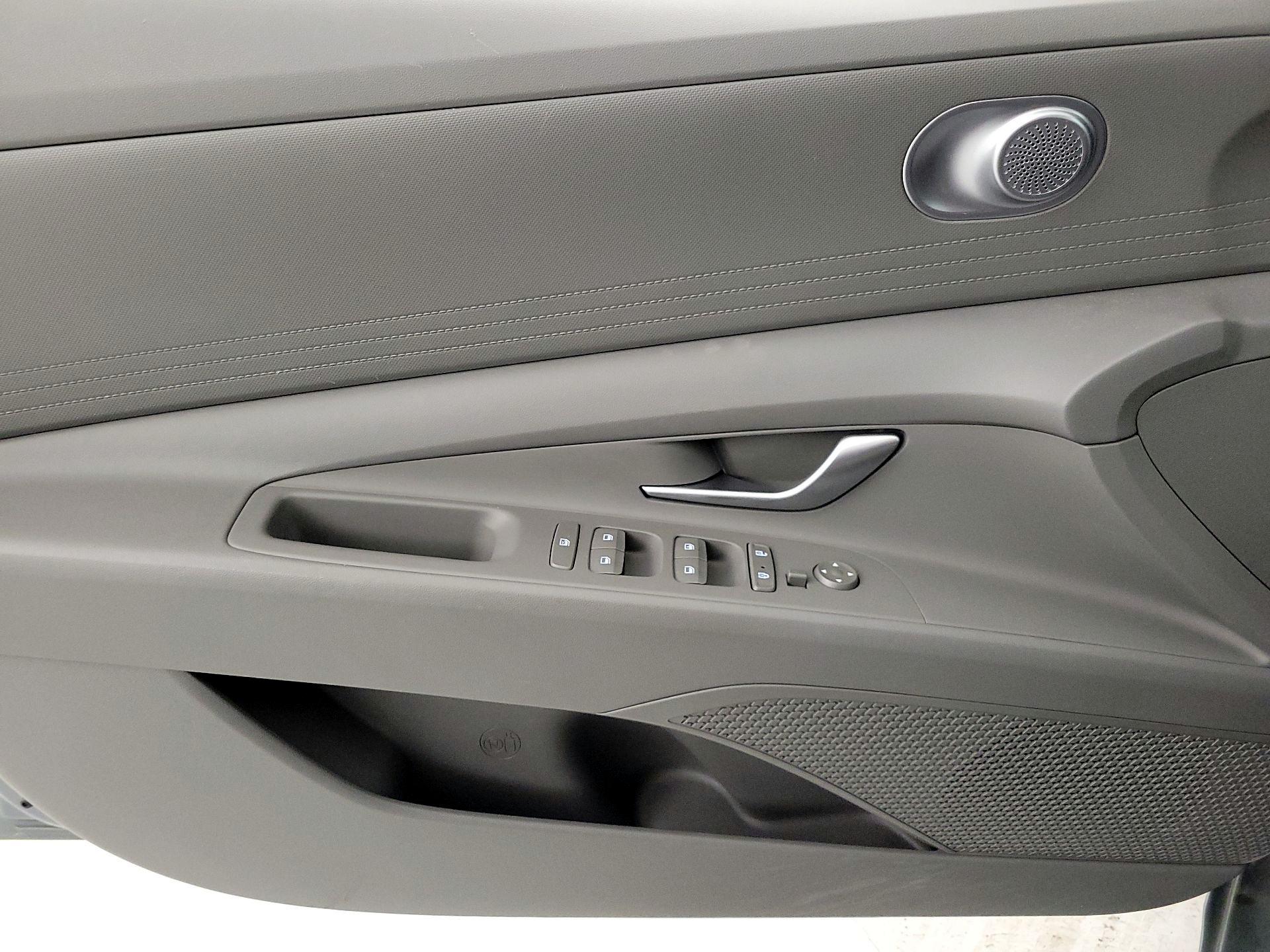 Thumbnail: 2023 Hyundai Elantra - 12