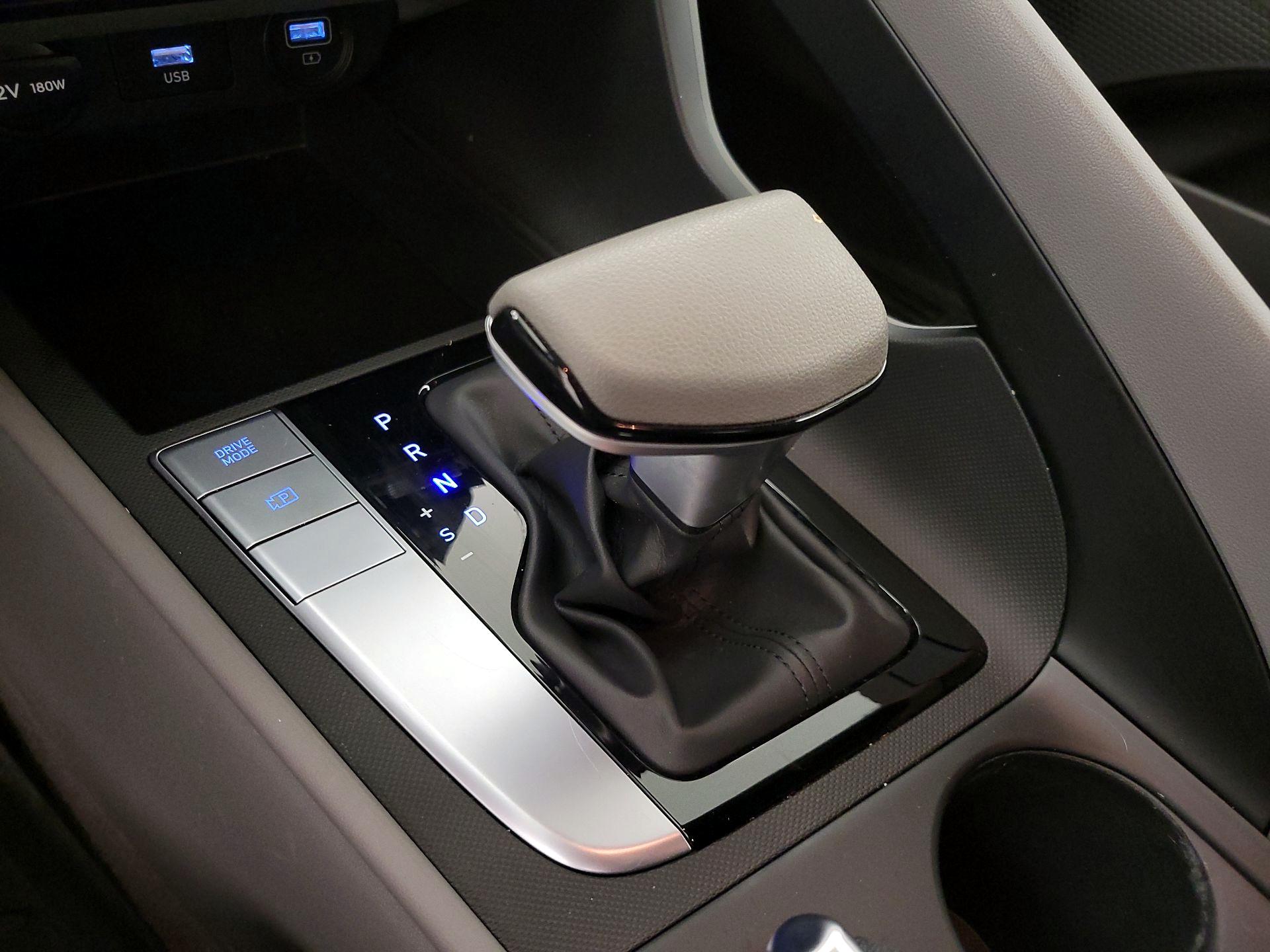 Thumbnail: 2023 Hyundai Elantra - 17