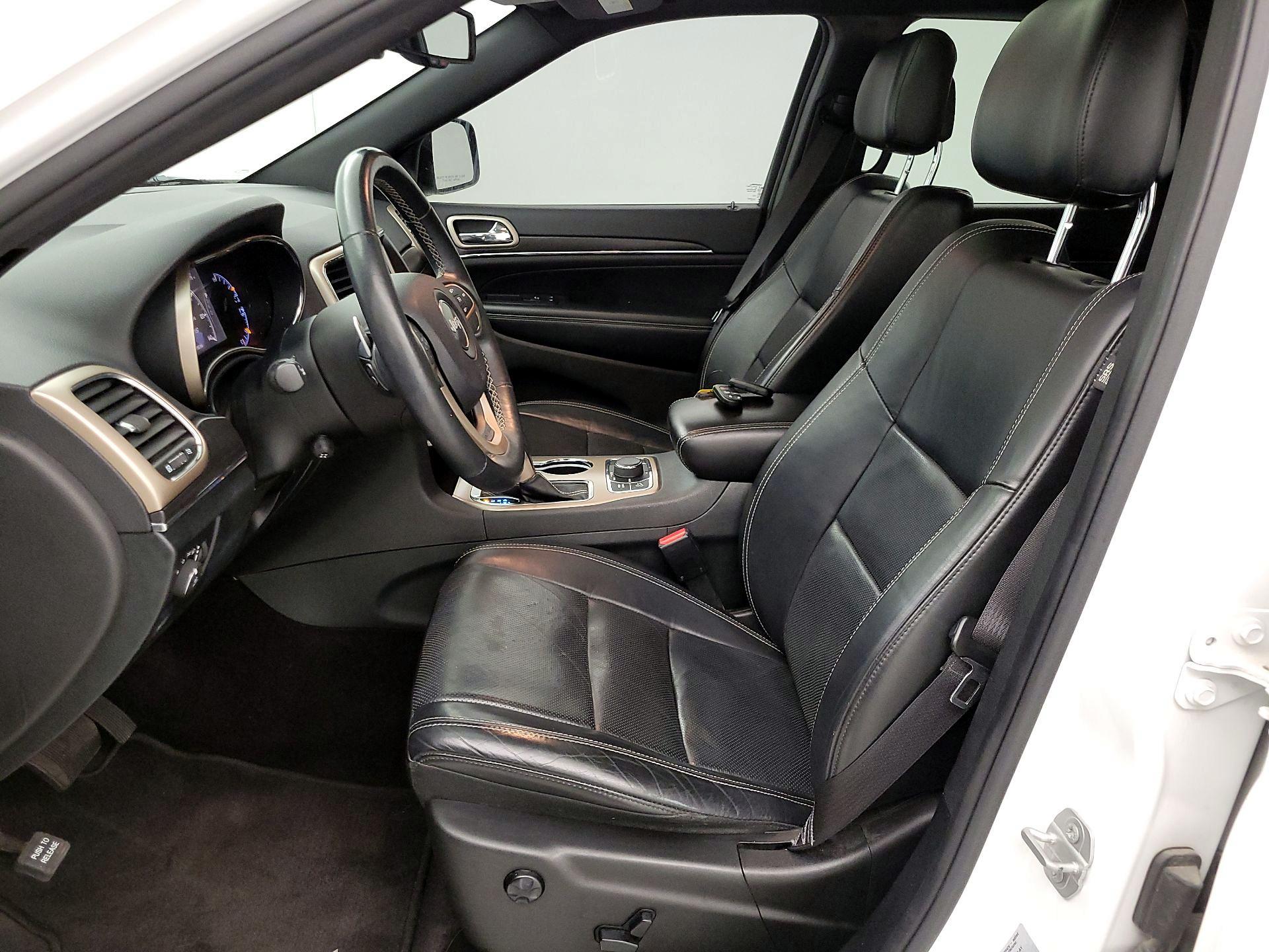 Thumbnail: 2016 Jeep Grand Cherokee - 11