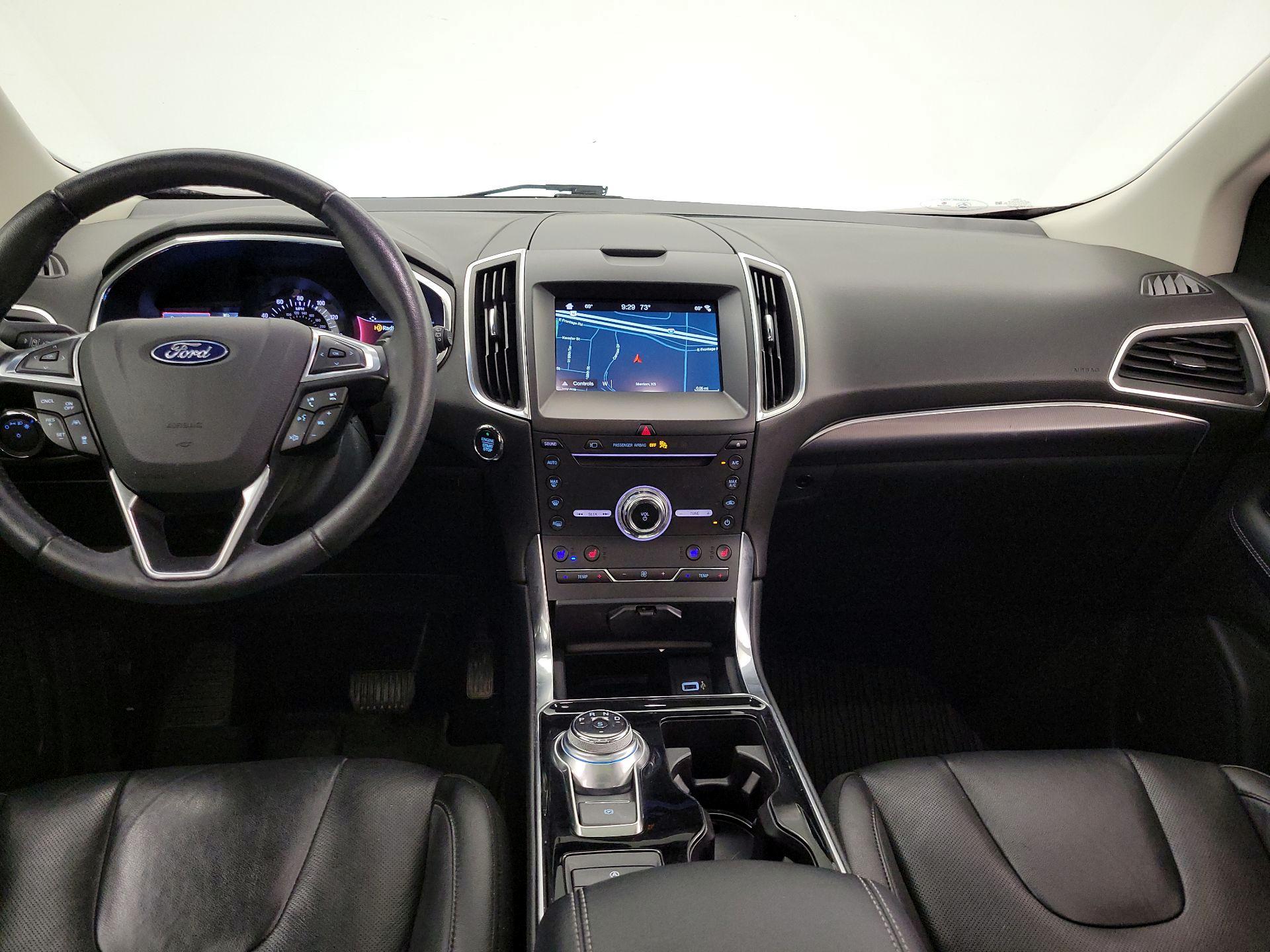 Thumbnail: 2019 Ford Edge - 9
