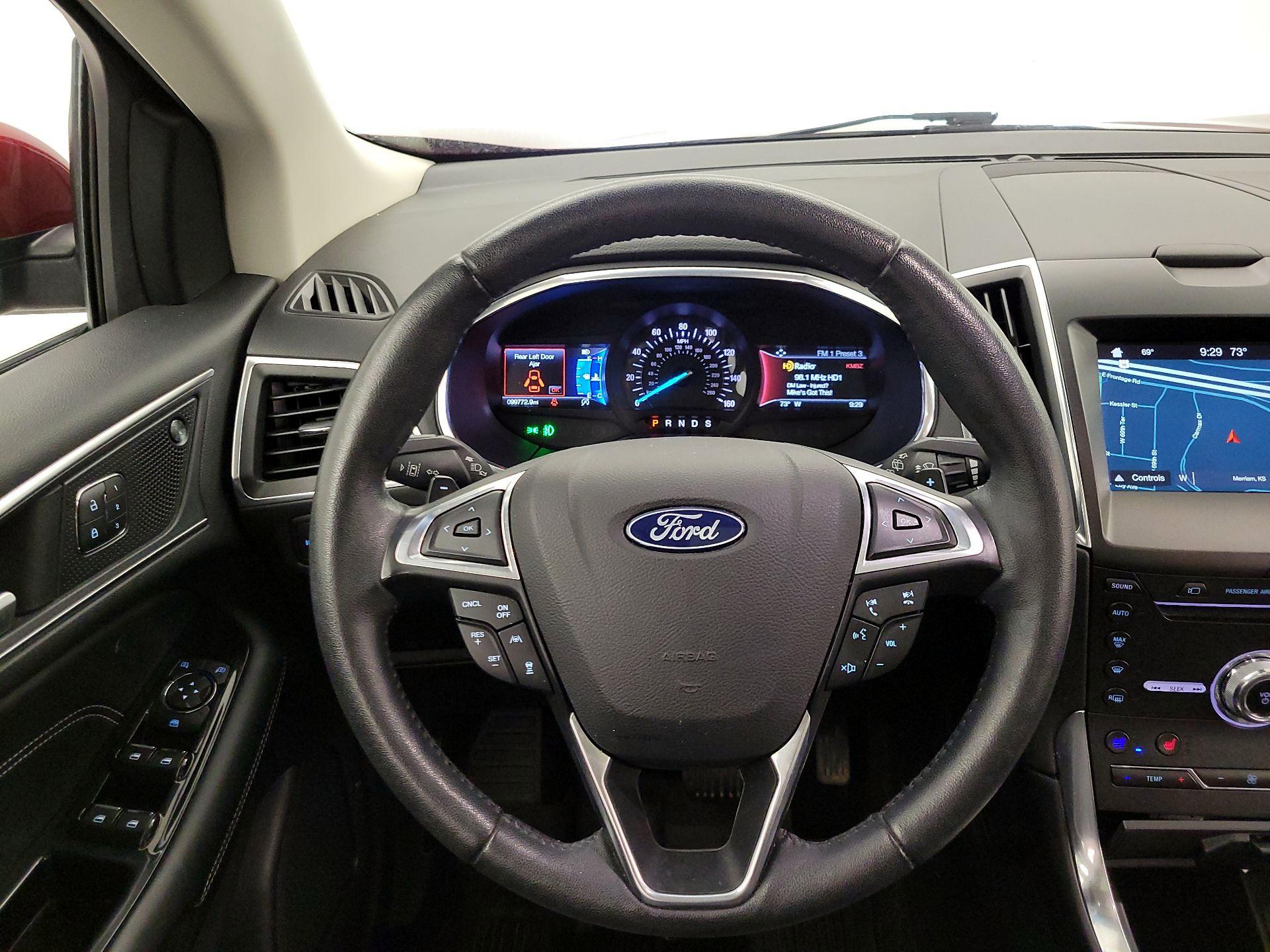 Thumbnail: 2019 Ford Edge - 10