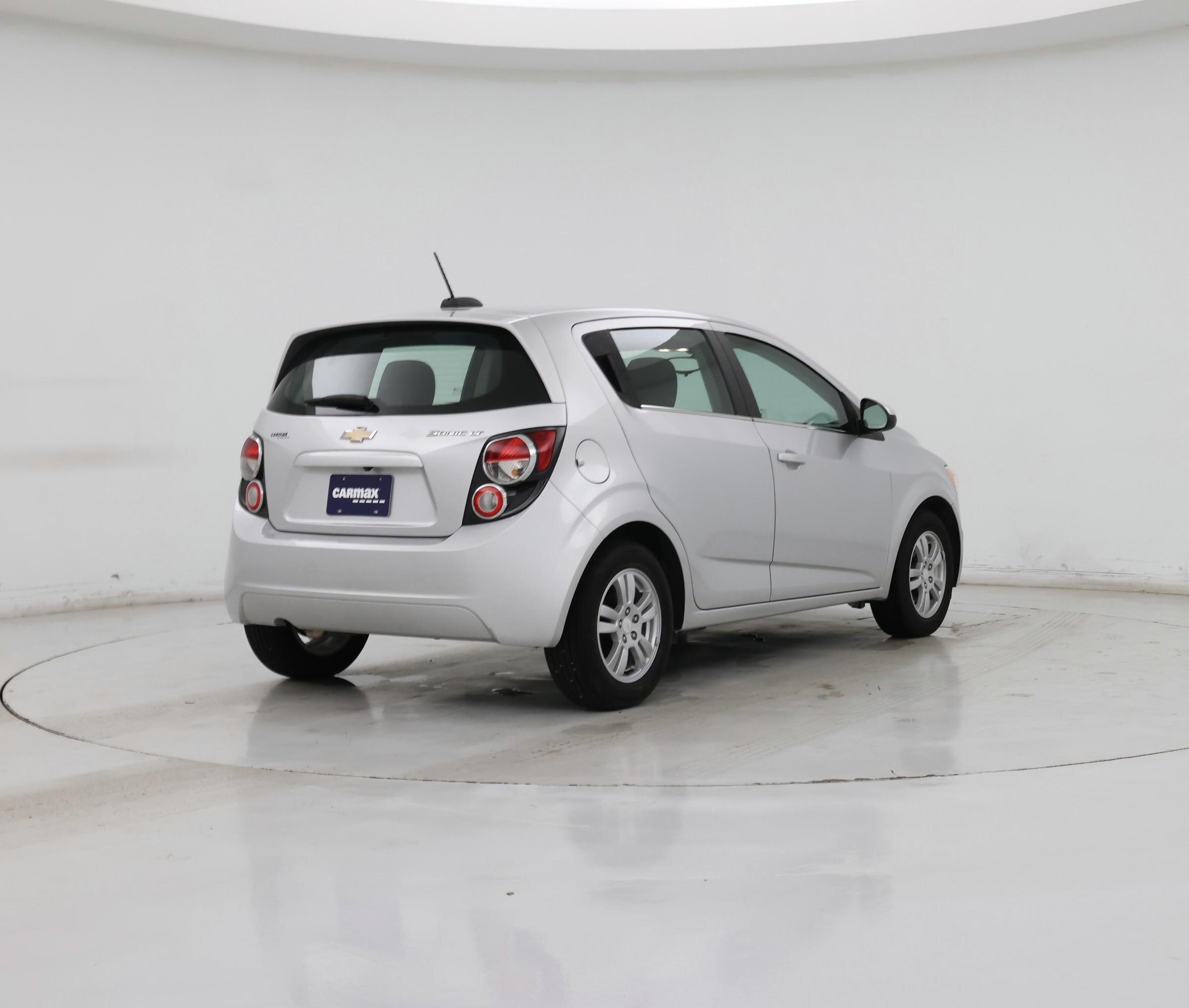 Thumbnail: 2016 Chevrolet Sonic - 8