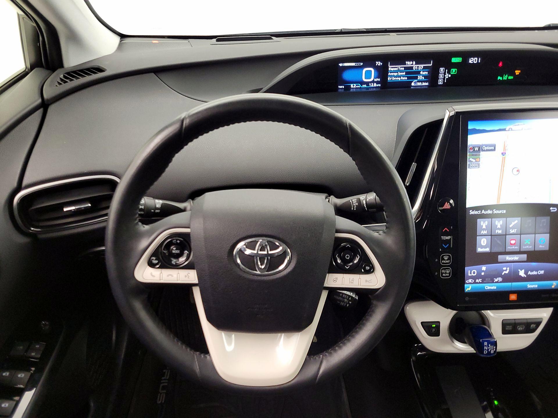 Thumbnail: 2017 Toyota Prius Prime - 10