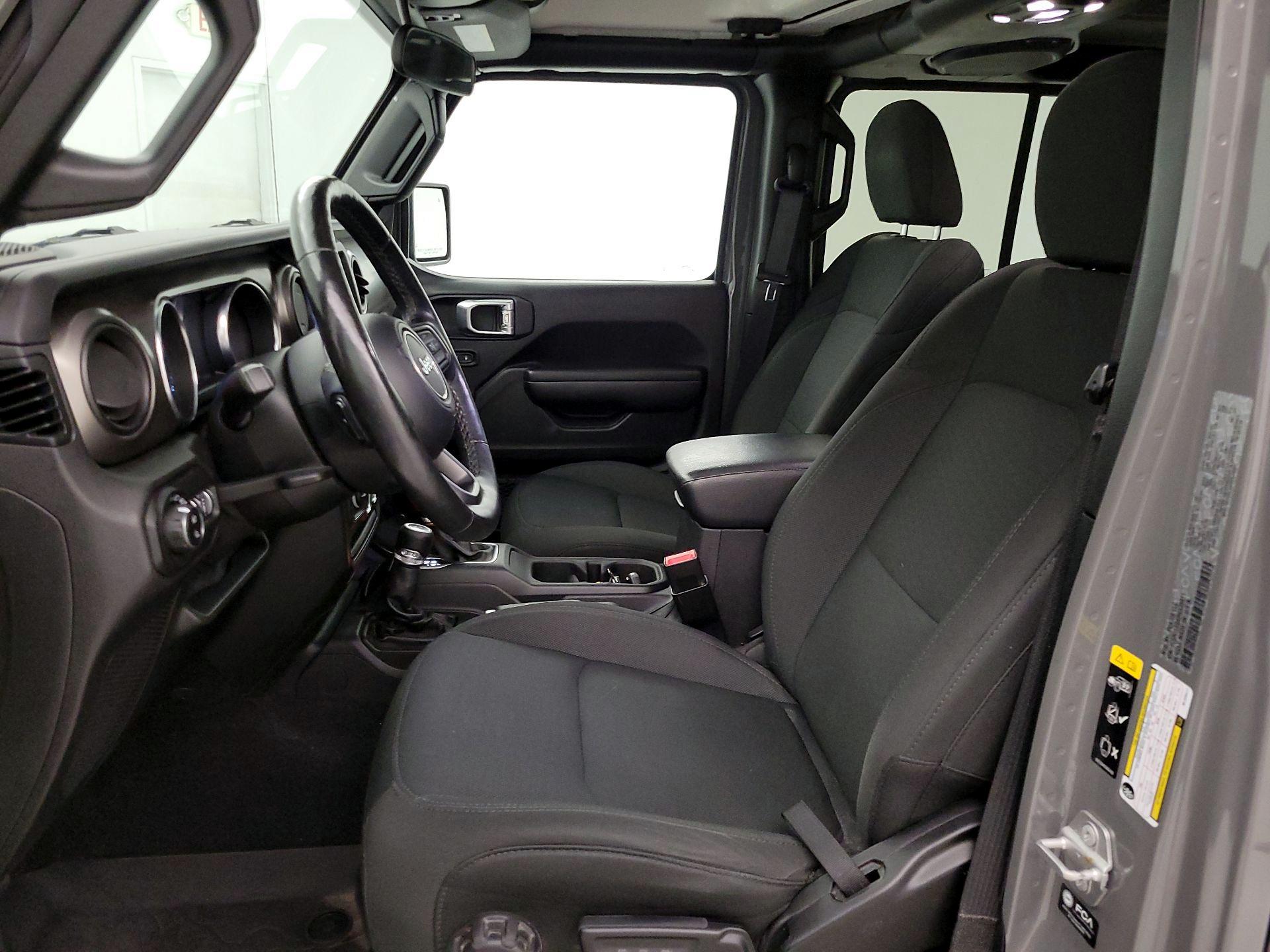 Thumbnail: 2021 Jeep Gladiator - 11