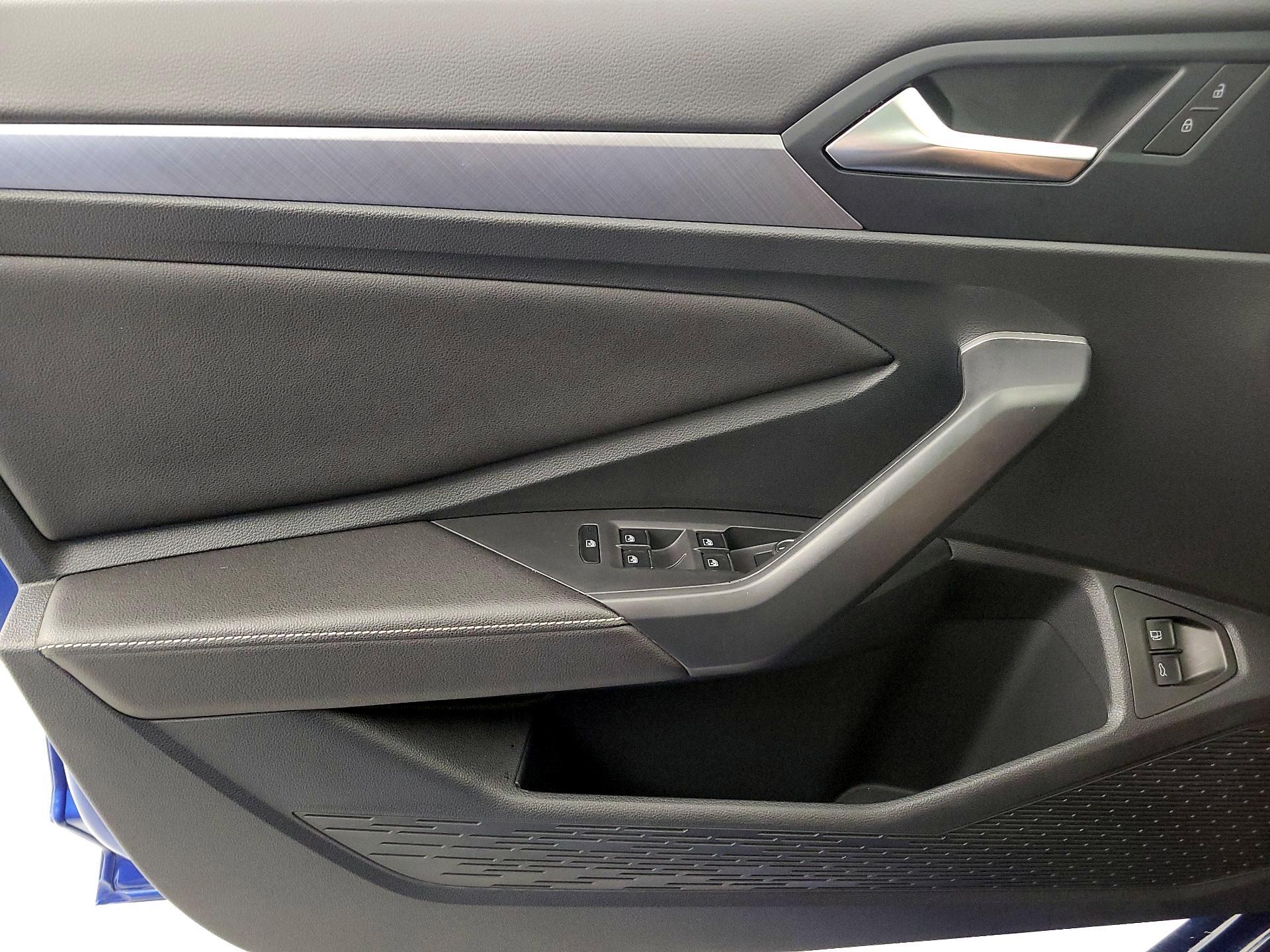Thumbnail: 2024 Volkswagen Jetta - 12