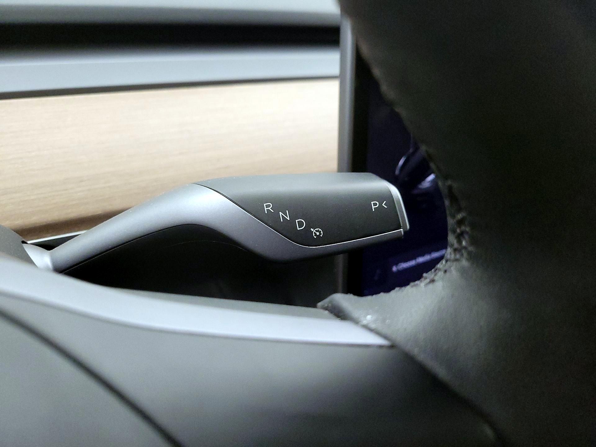 Thumbnail: 2023 Tesla Model 3 - 16