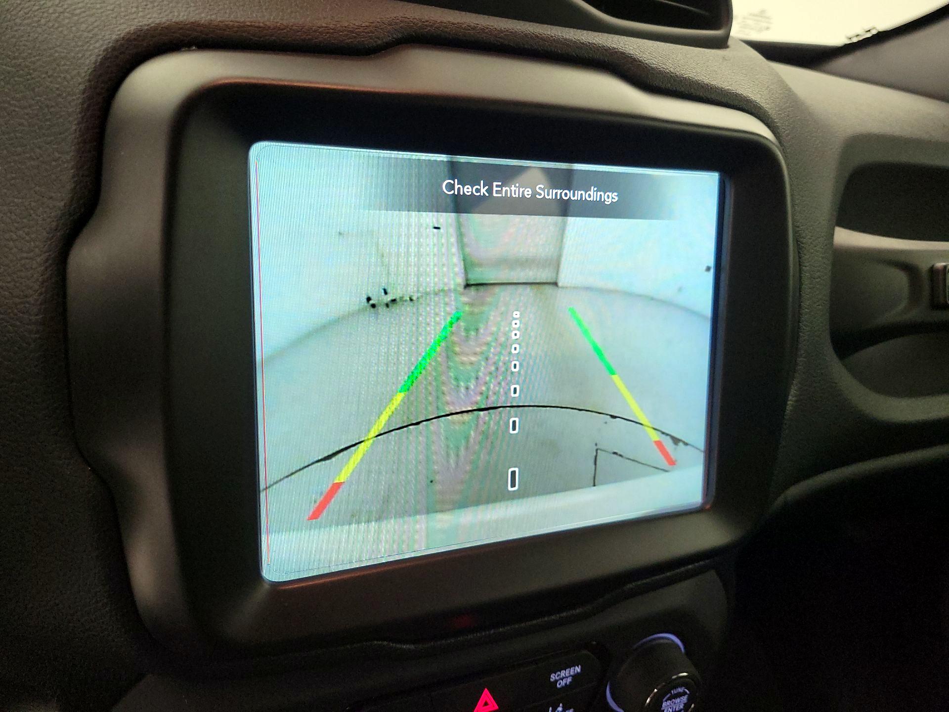 Thumbnail: 2021 Jeep Renegade - 15
