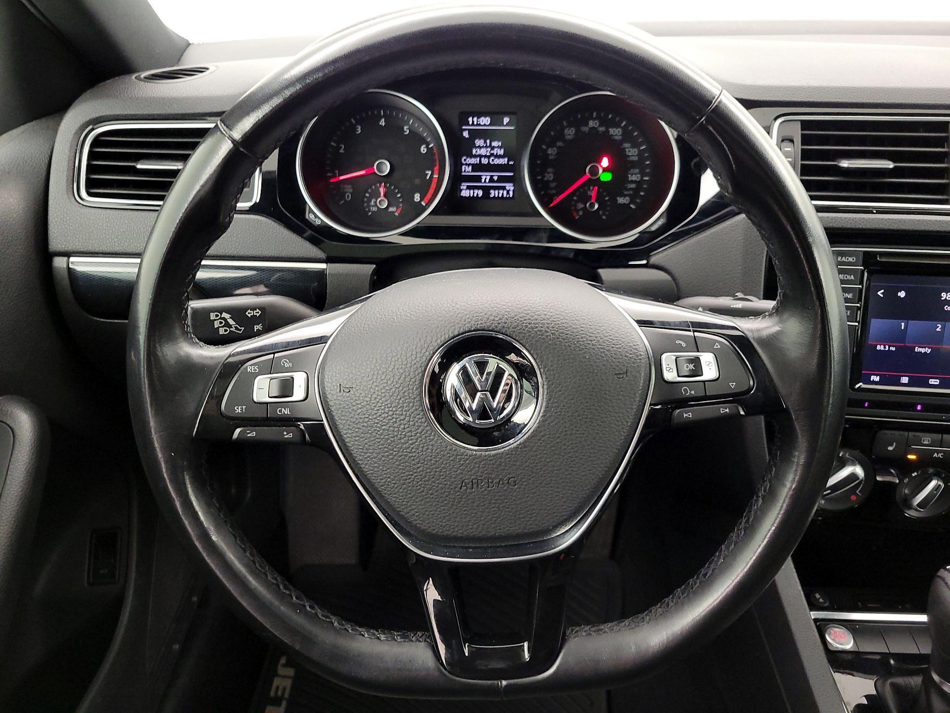 Thumbnail: 2018 Volkswagen Jetta - 10
