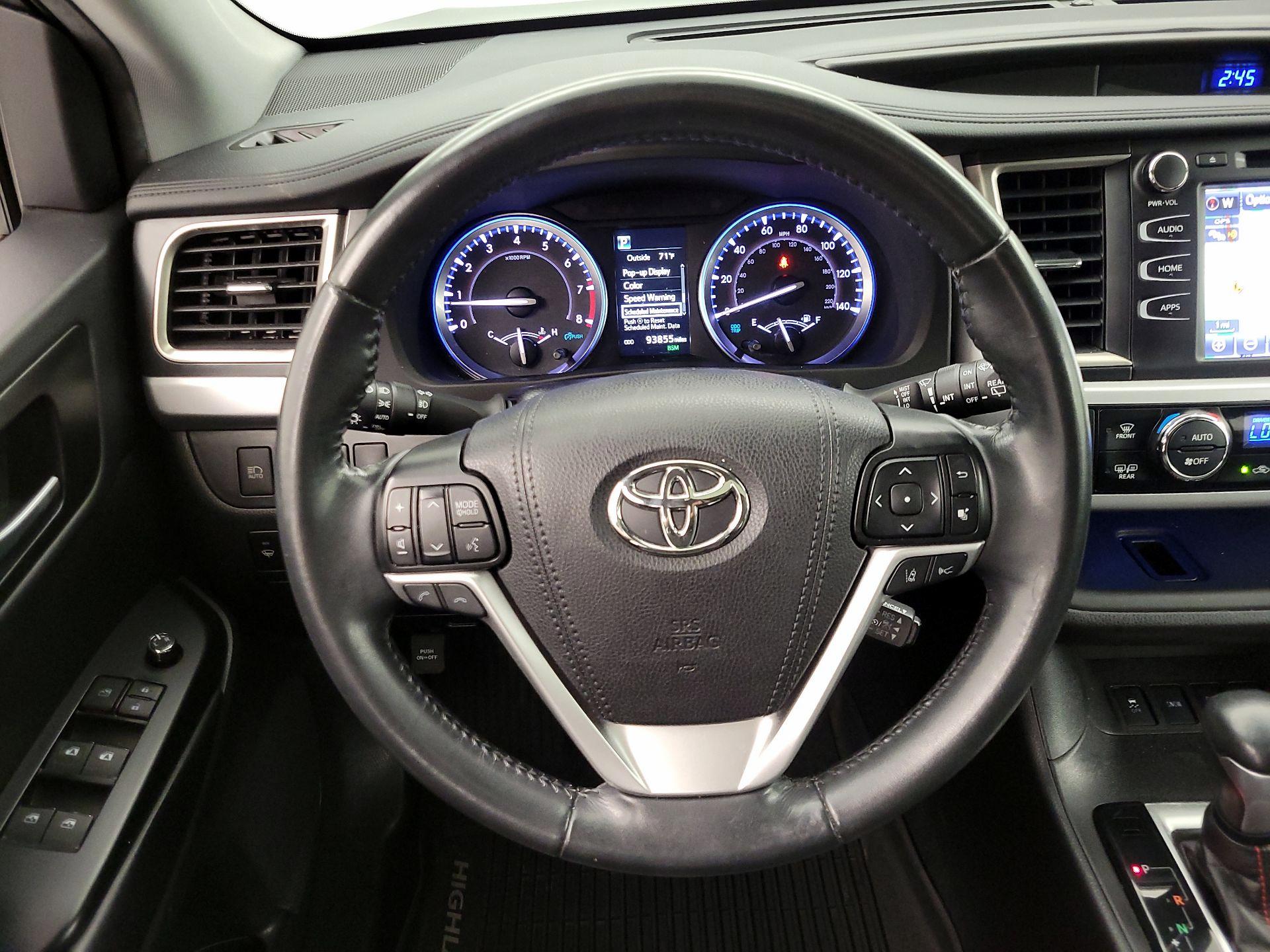 Thumbnail: 2019 Toyota Highlander - 10