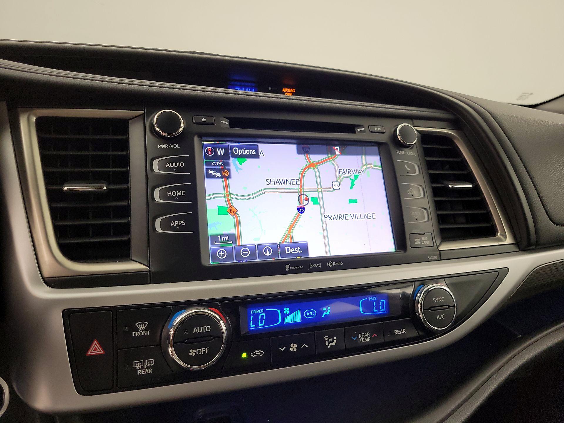 Thumbnail: 2019 Toyota Highlander - 14