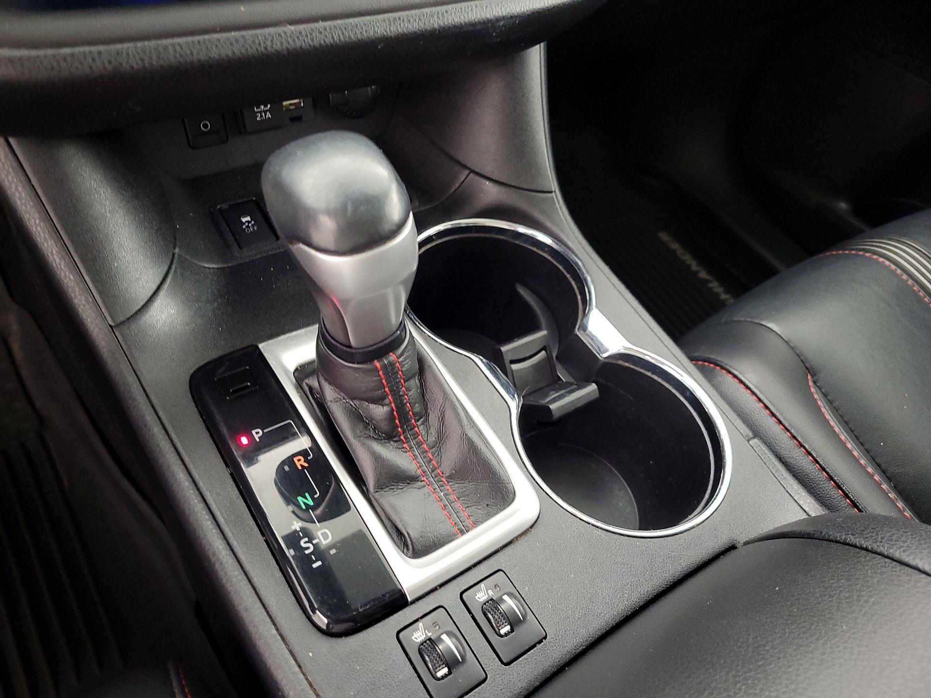 Thumbnail: 2019 Toyota Highlander - 18