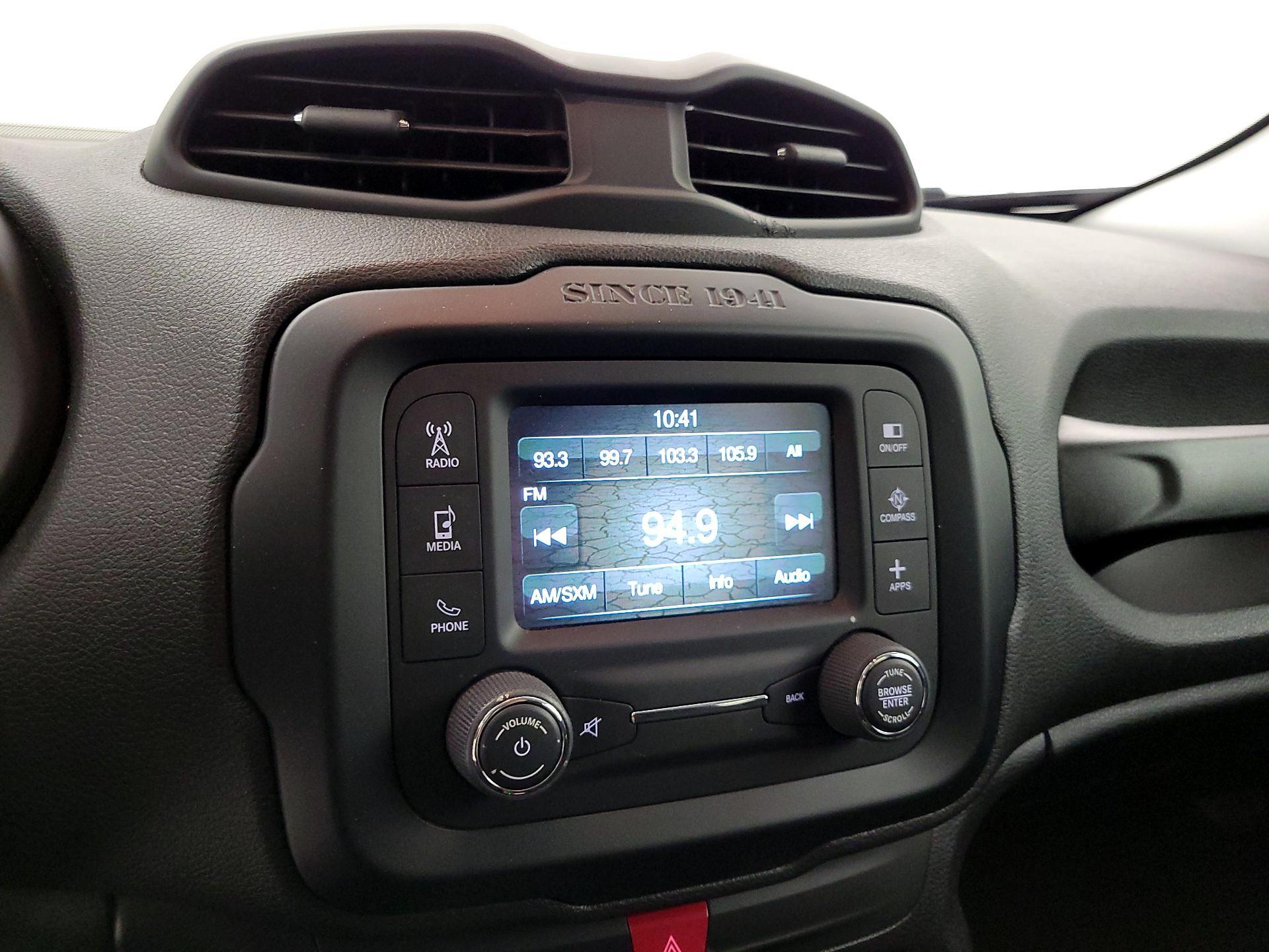 Thumbnail: 2017 Jeep Renegade - 15