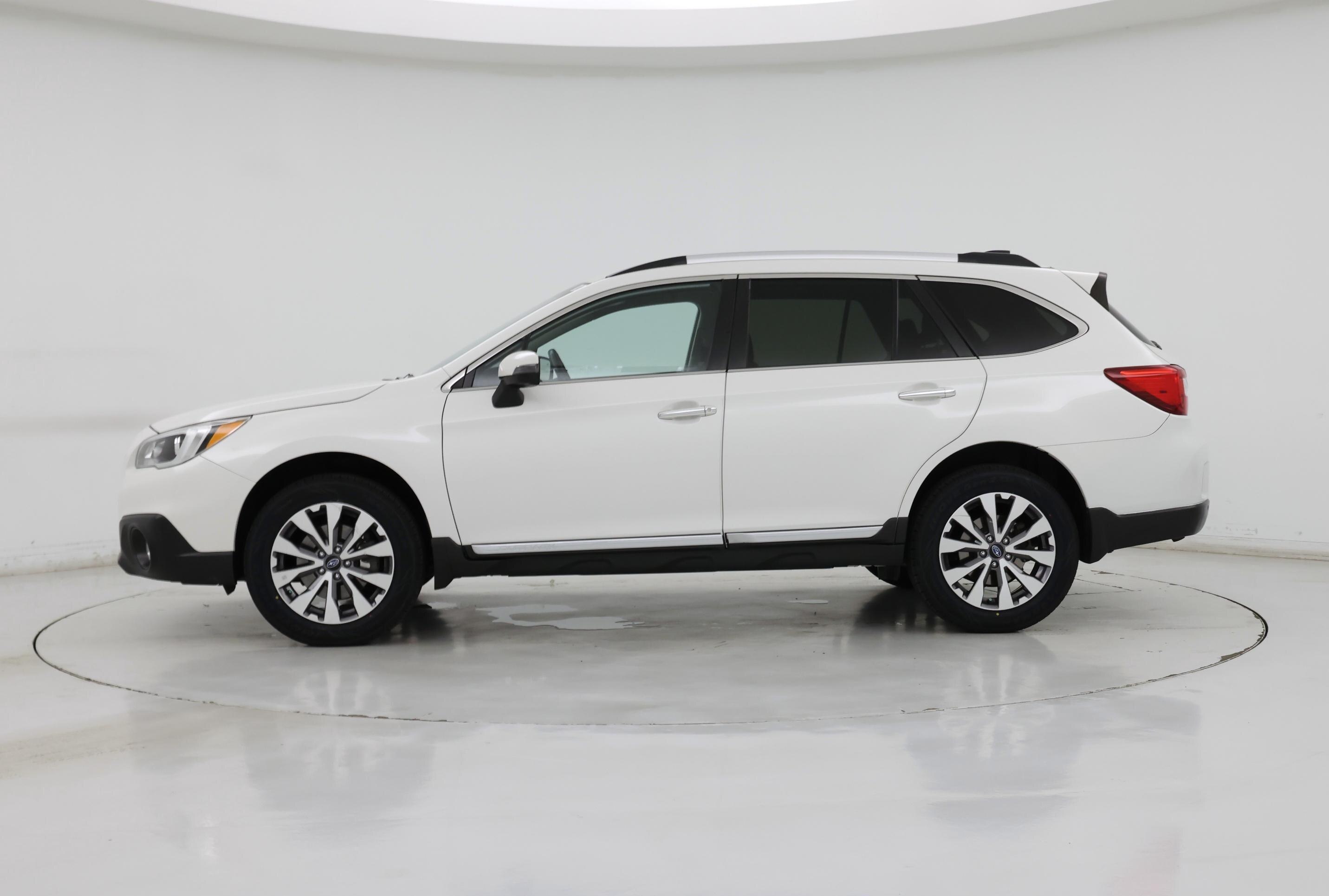 Thumbnail: 2017 Subaru Outback - 3