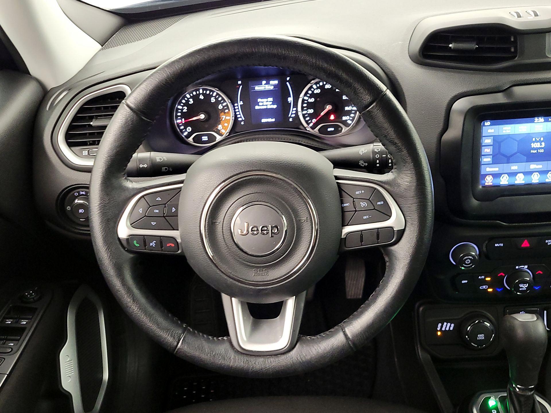 Thumbnail: 2018 Jeep Renegade - 10