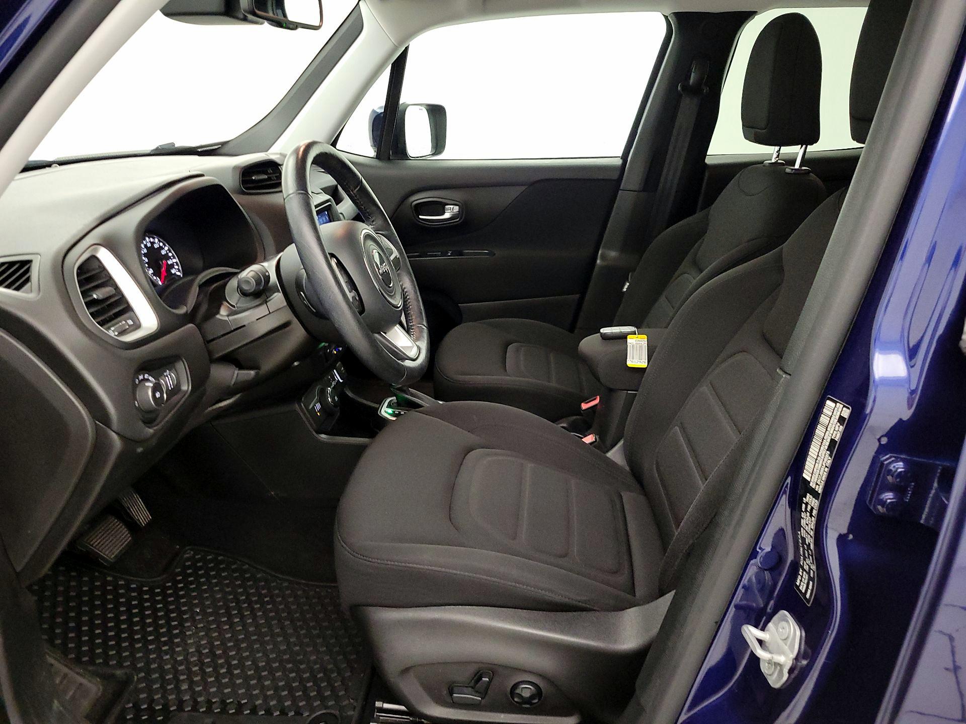 Thumbnail: 2018 Jeep Renegade - 11