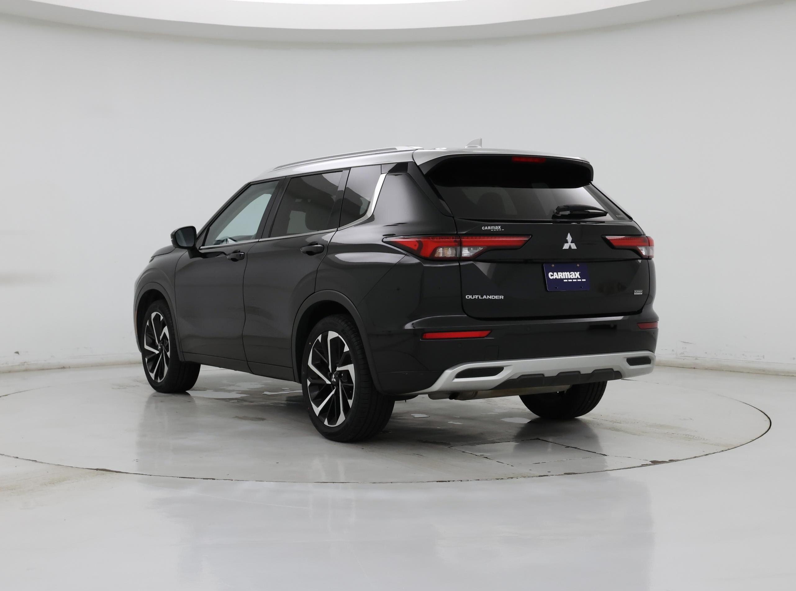 Thumbnail: 2024 Mitsubishi Outlander - 2