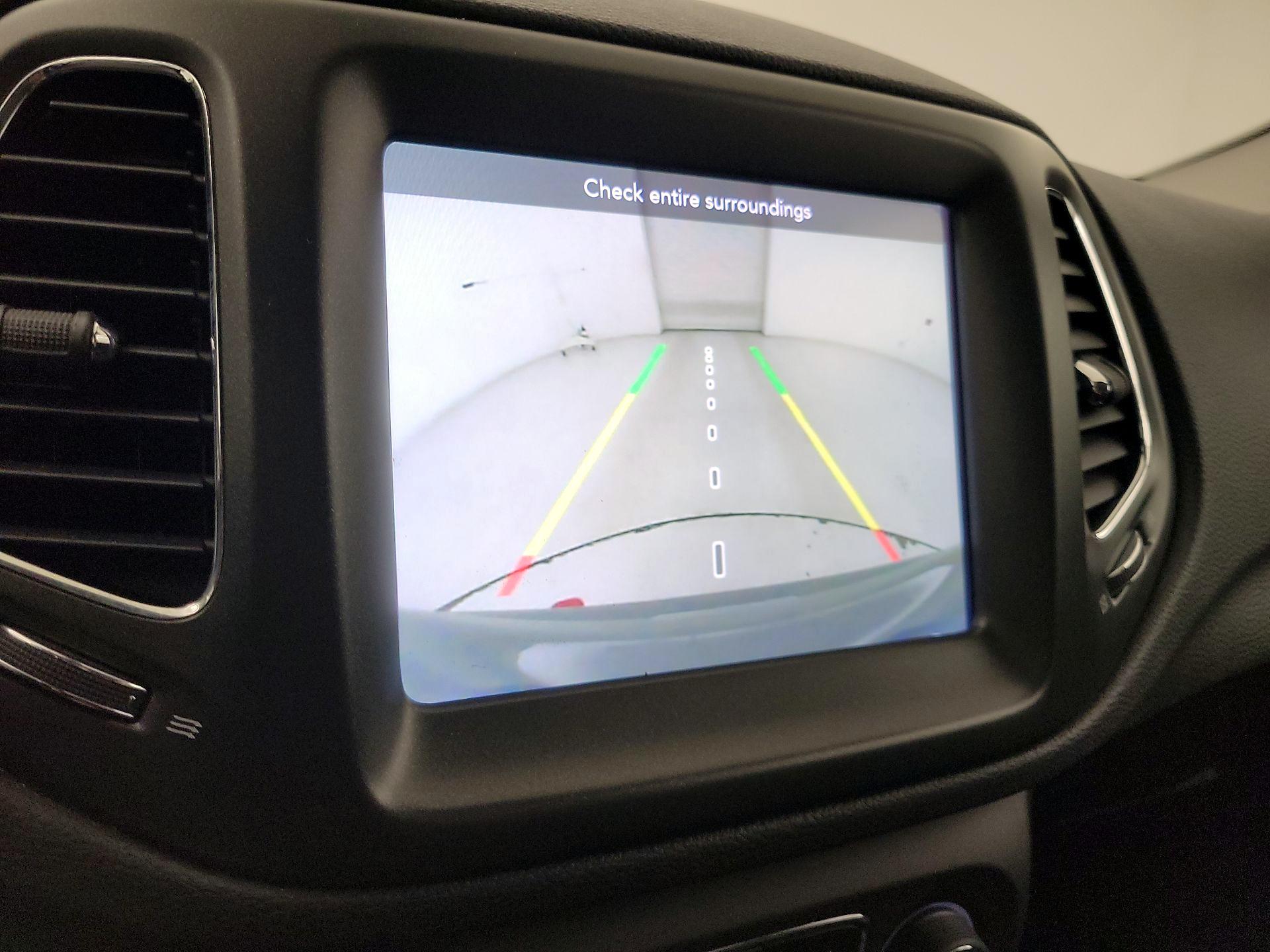 Thumbnail: 2020 Jeep Compass - 14