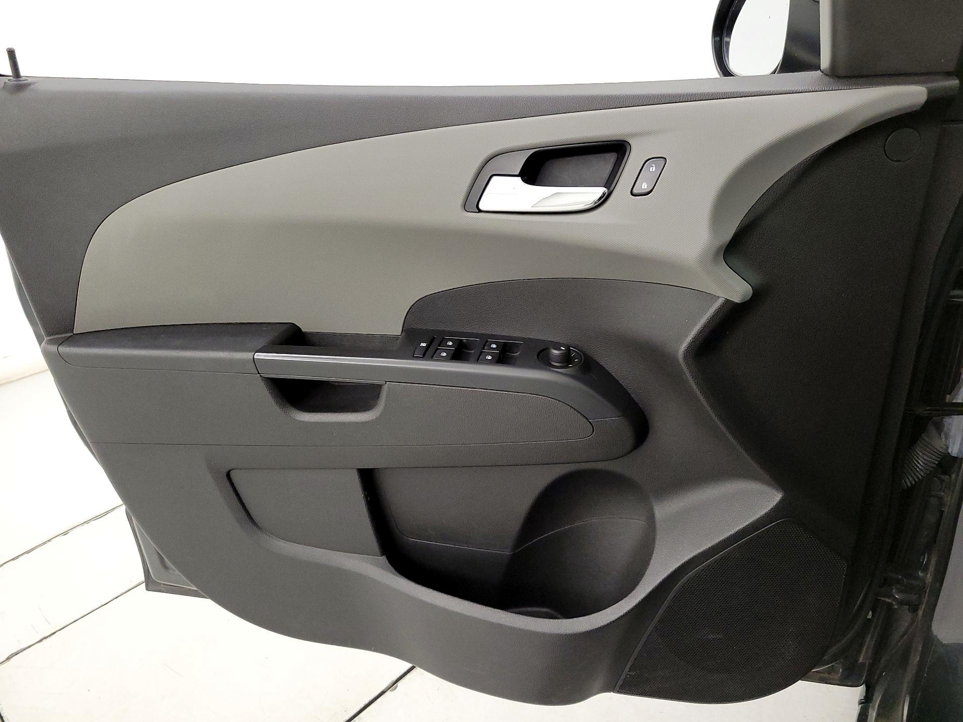 Thumbnail: 2015 Chevrolet Sonic - 12