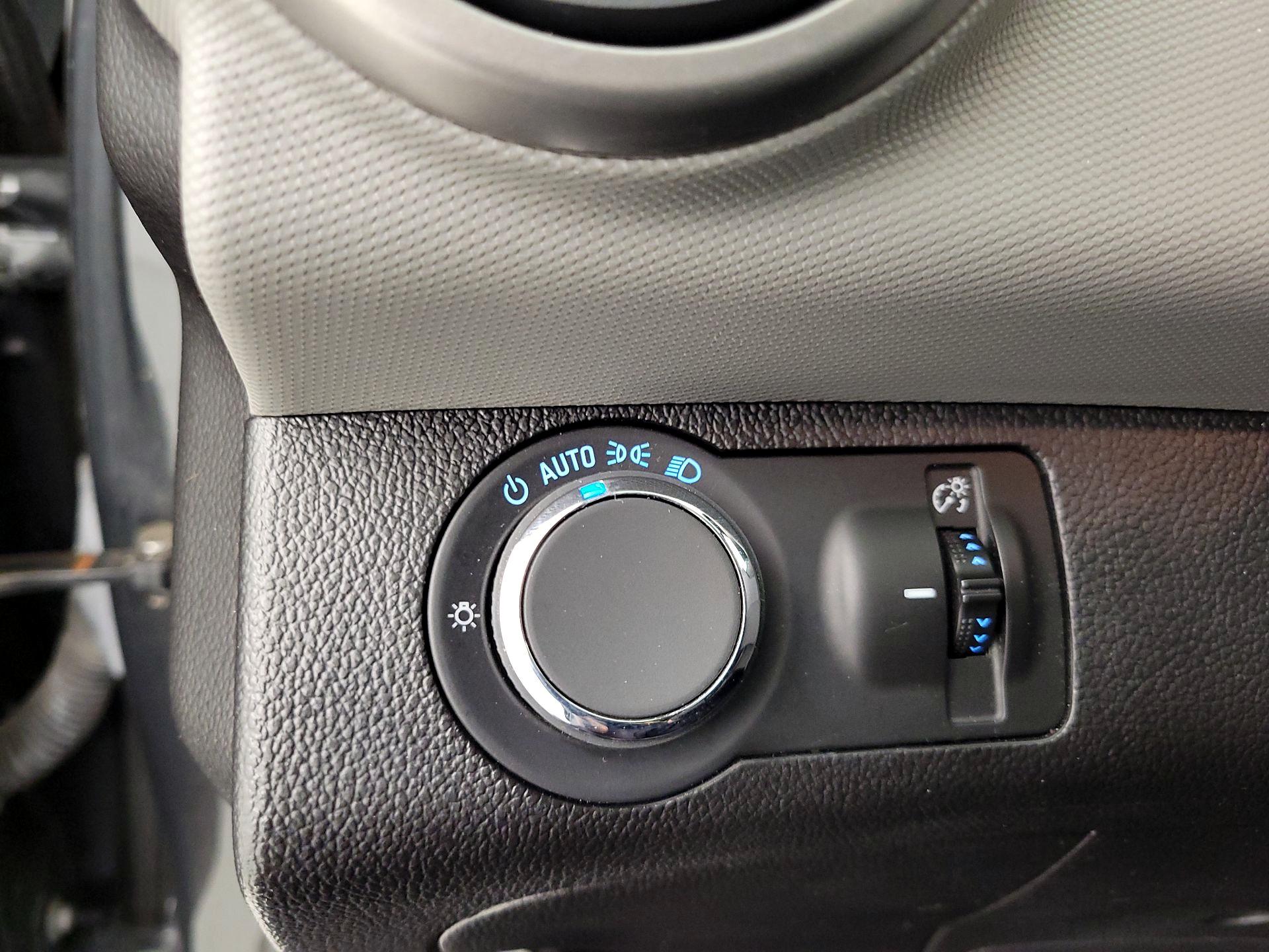 Thumbnail: 2015 Chevrolet Sonic - 13
