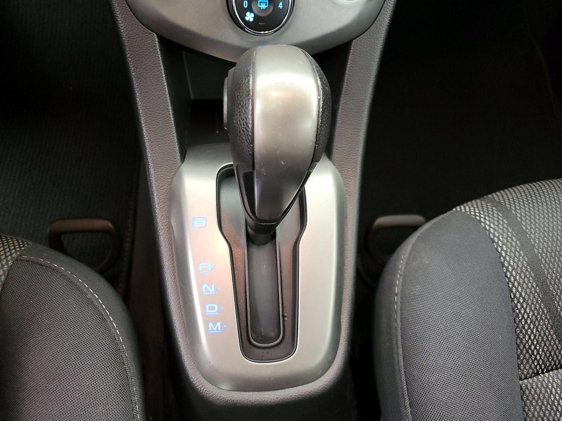 Thumbnail: 2015 Chevrolet Sonic - 16