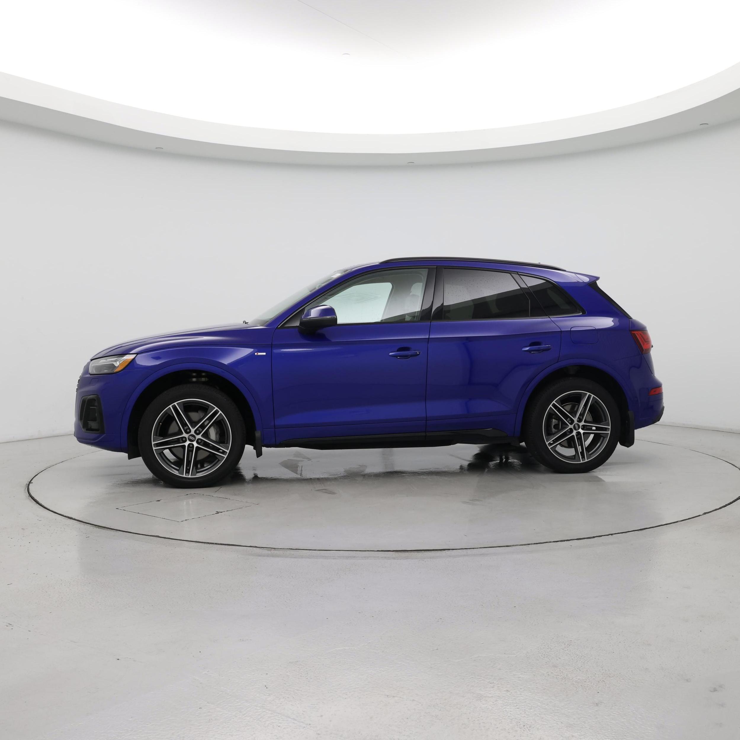 Thumbnail: 2022 Audi Q5 - 3