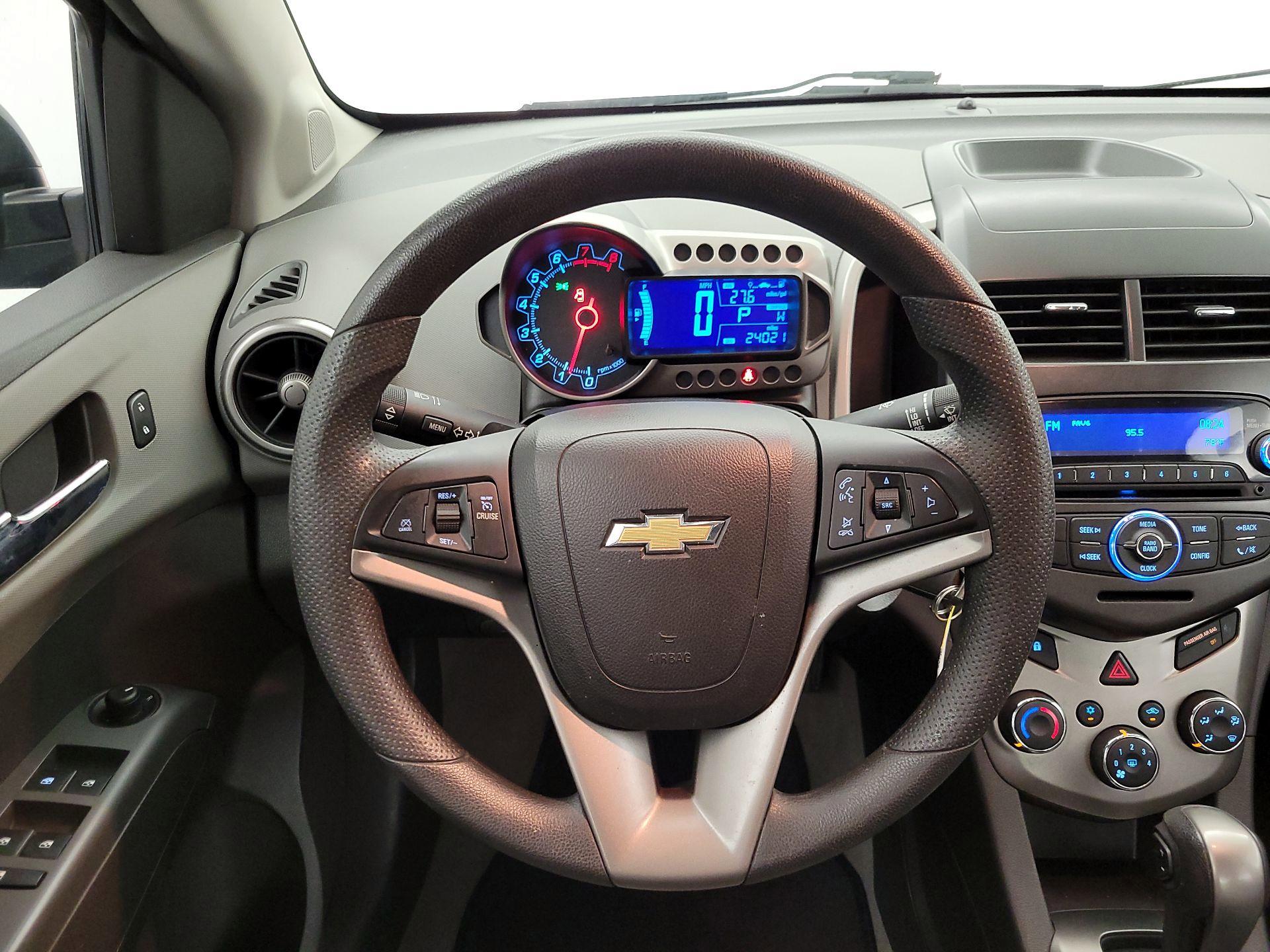 Thumbnail: 2014 Chevrolet Sonic - 10