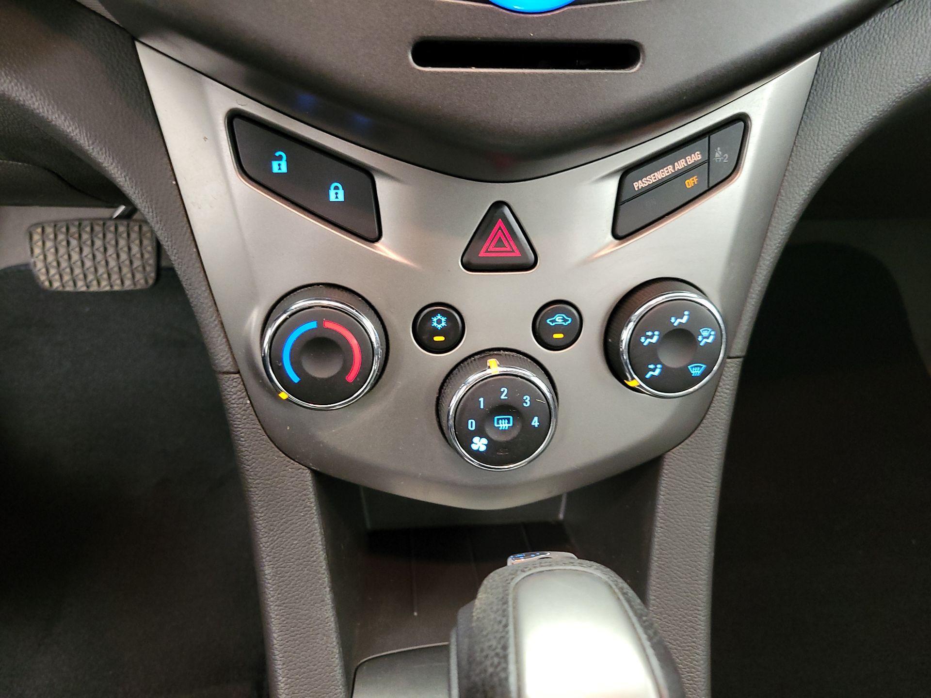 Thumbnail: 2014 Chevrolet Sonic - 15