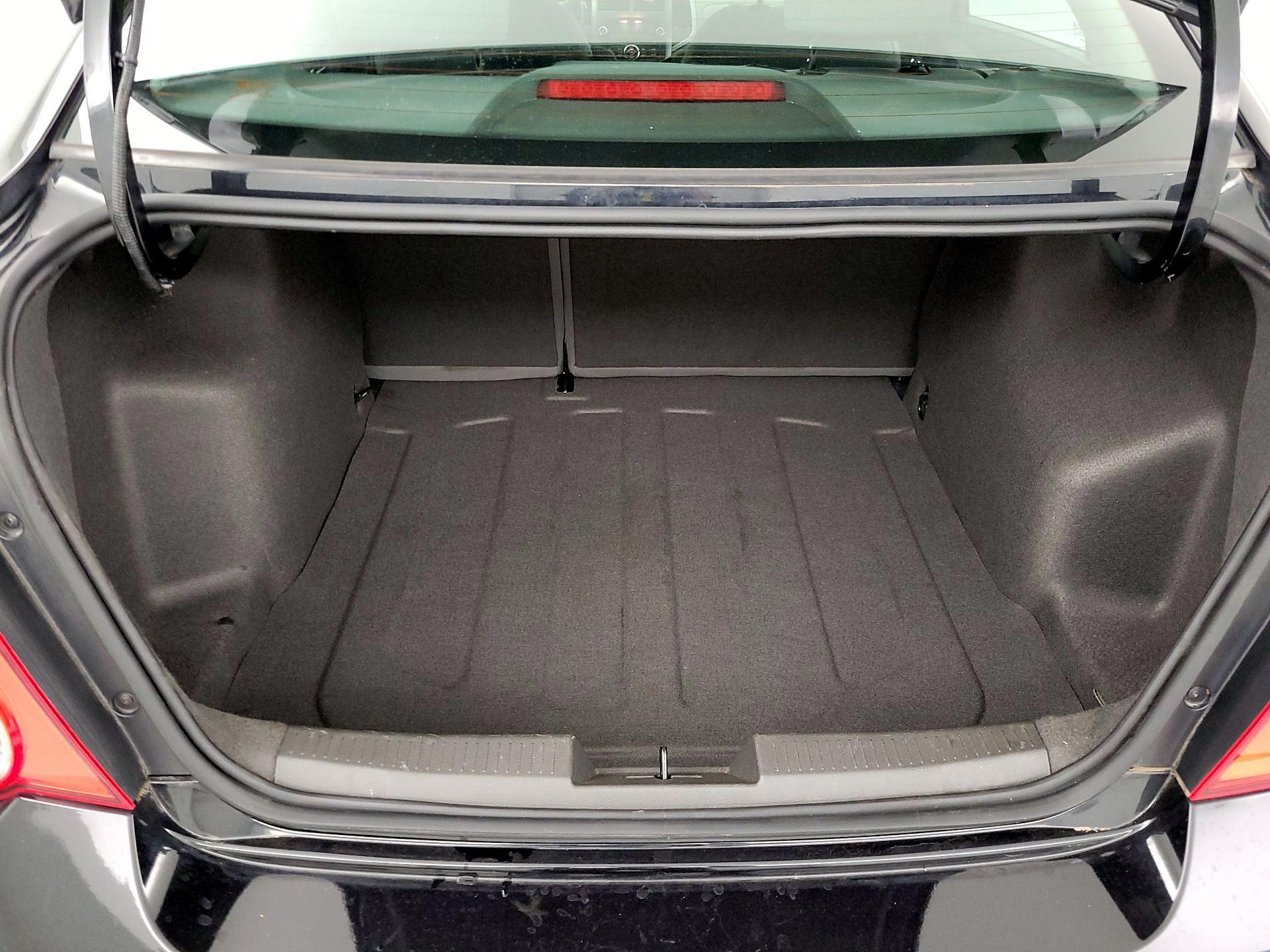 Thumbnail: 2014 Chevrolet Sonic - 18
