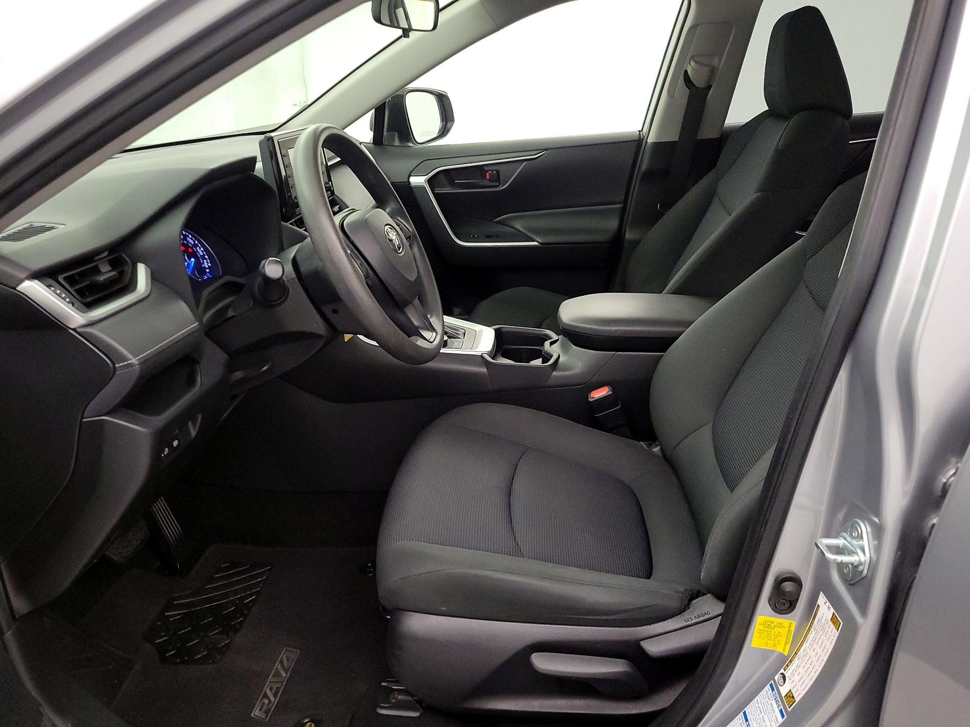 Thumbnail: 2019 Toyota RAV4 - 11