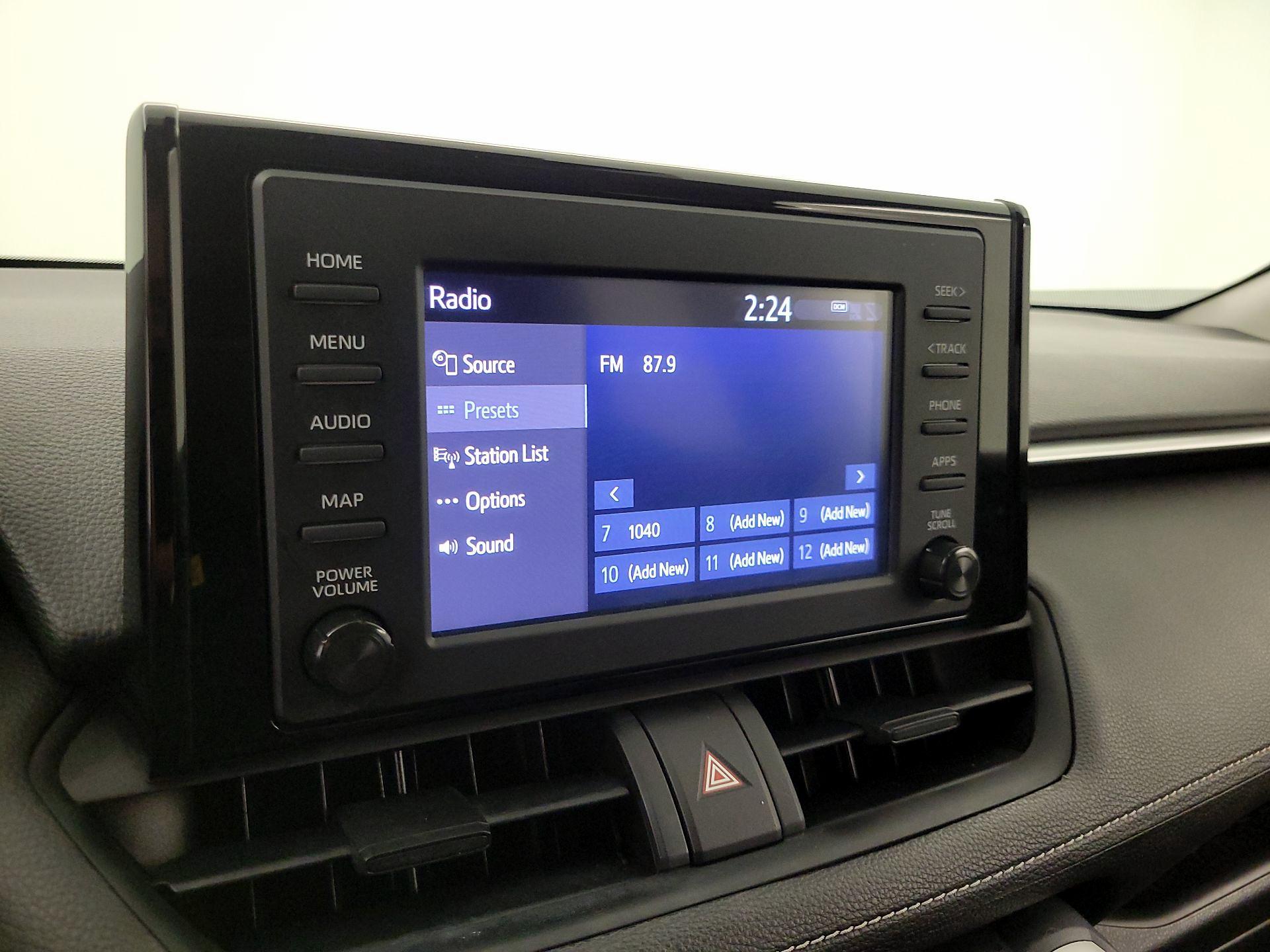Thumbnail: 2019 Toyota RAV4 - 15