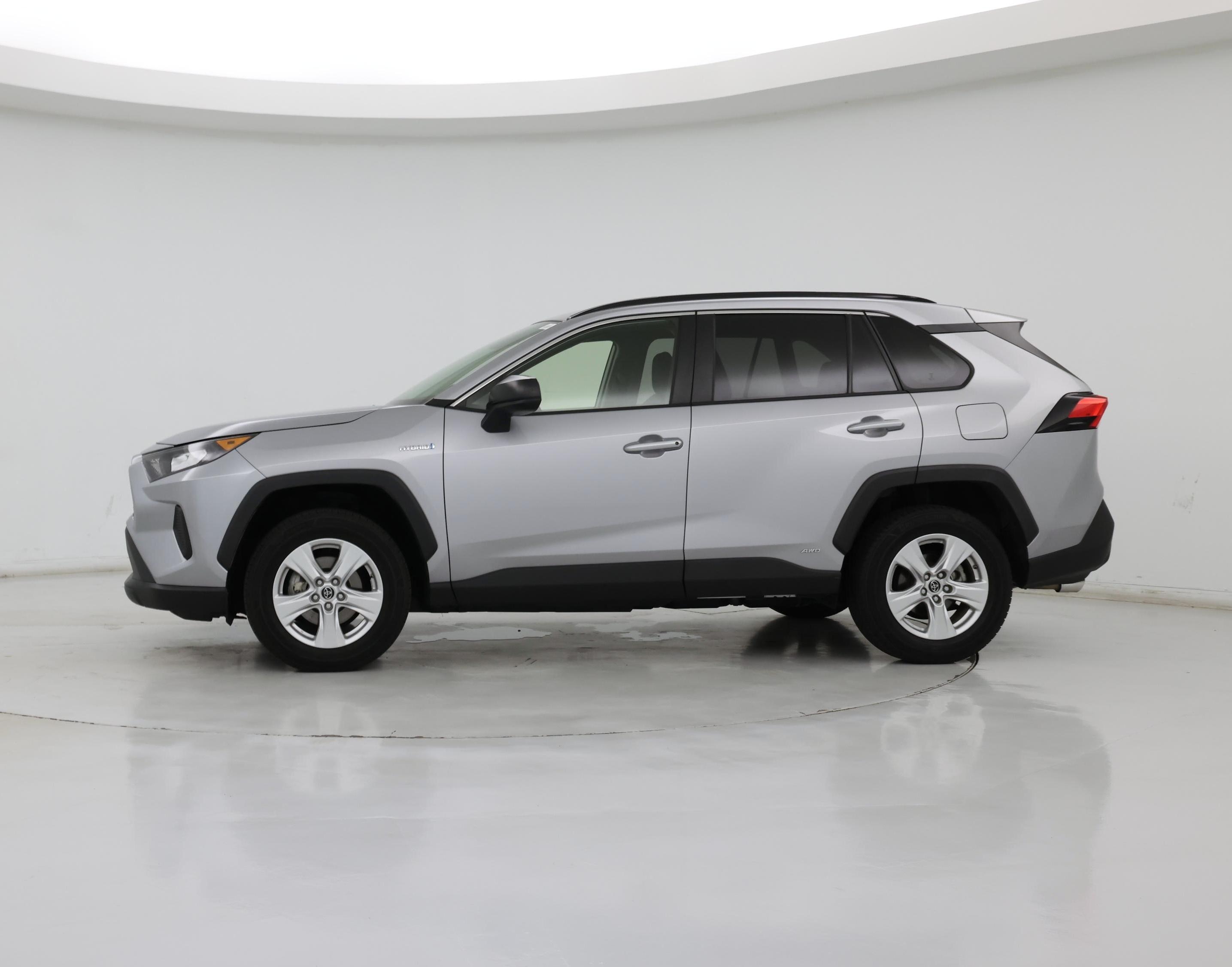 Thumbnail: 2019 Toyota RAV4 - 3