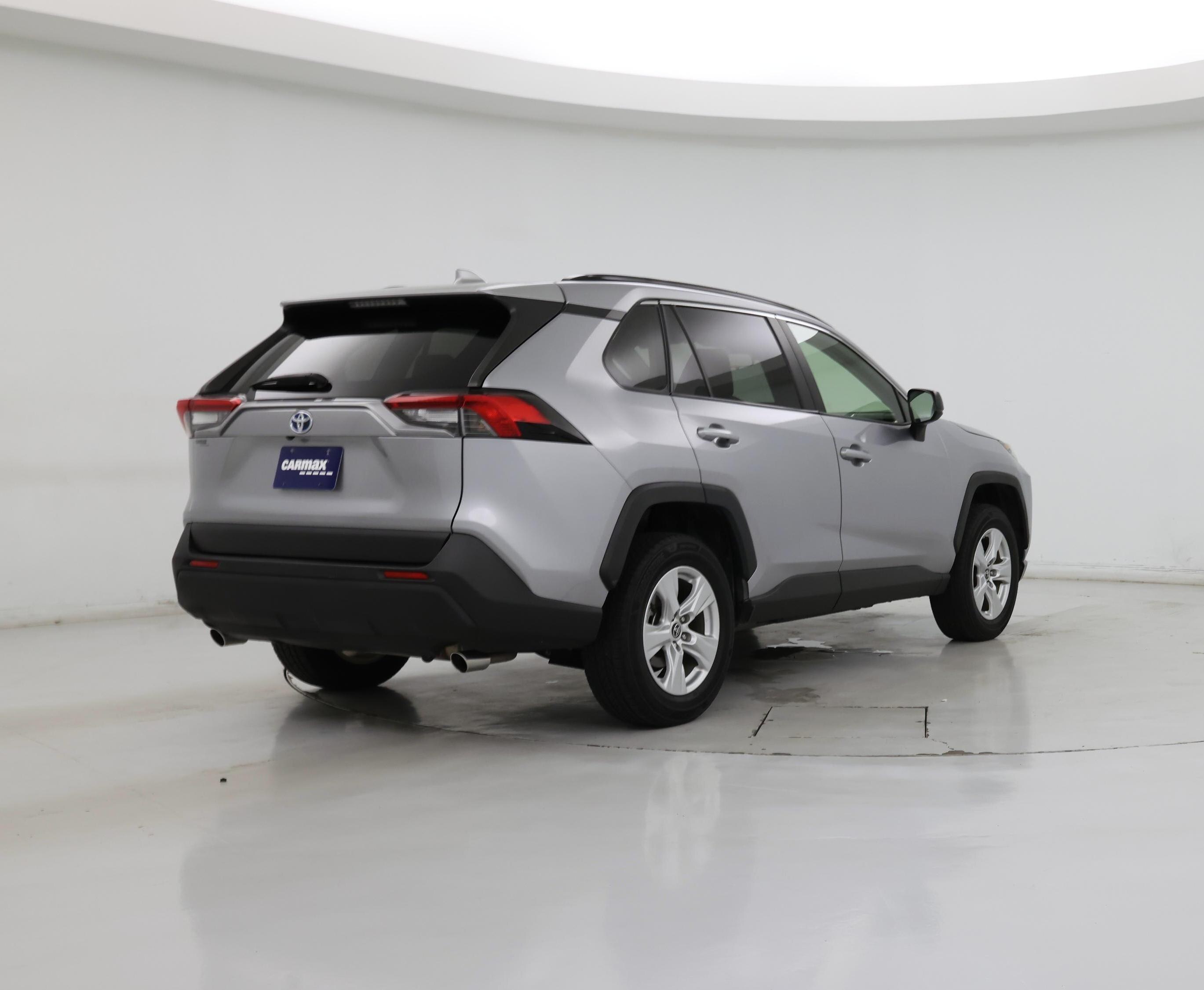 Thumbnail: 2019 Toyota RAV4 - 8