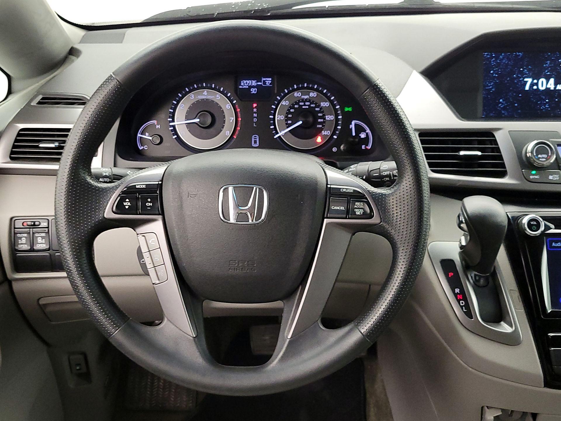 Thumbnail: 2014 Honda Odyssey - 10