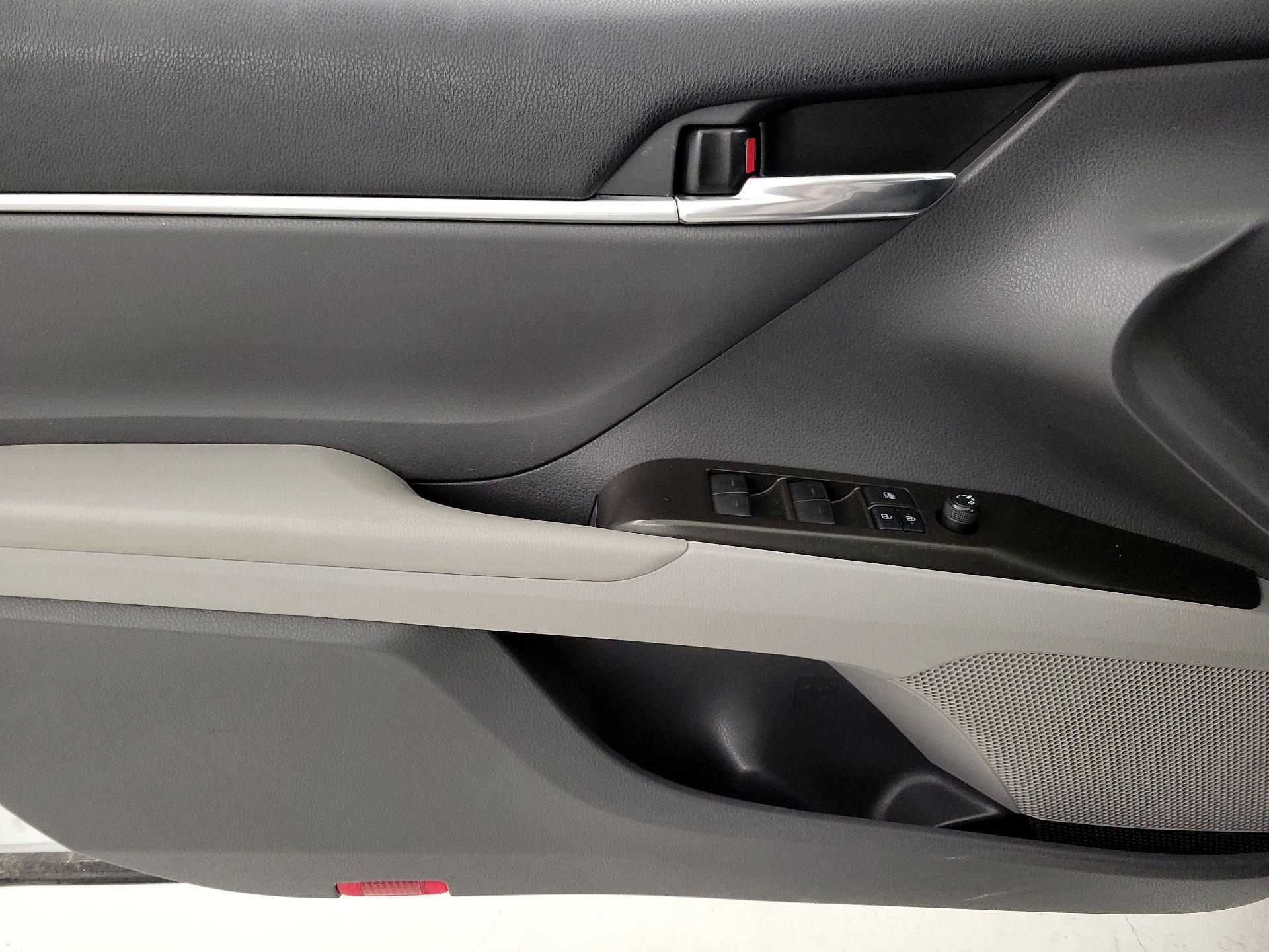 Thumbnail: 2021 Toyota Camry - 12