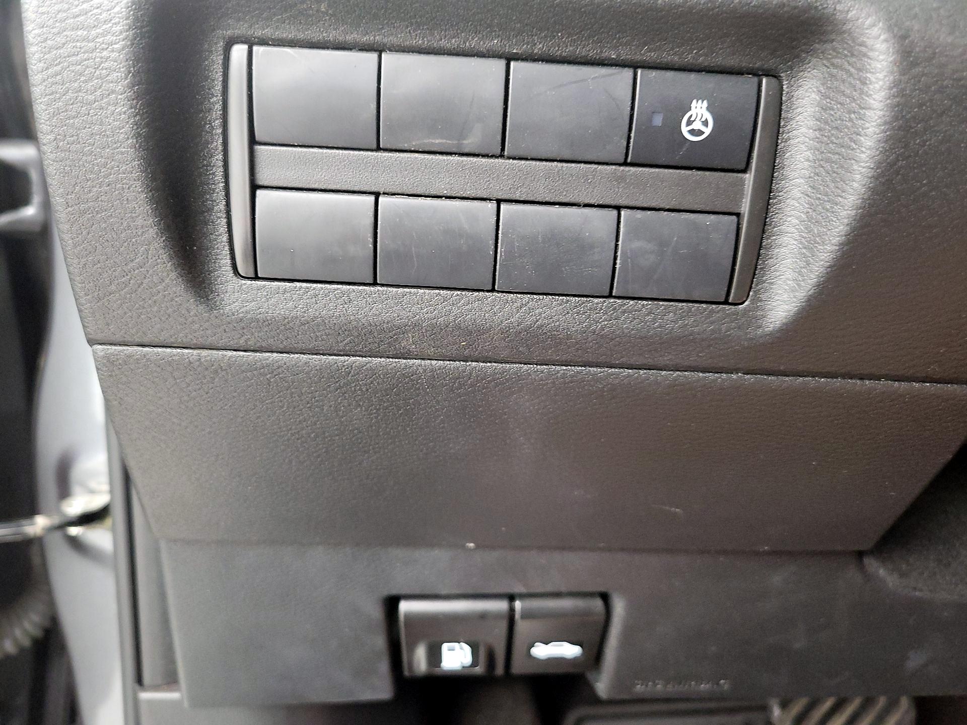 Thumbnail: 2023 Nissan Kicks - 13