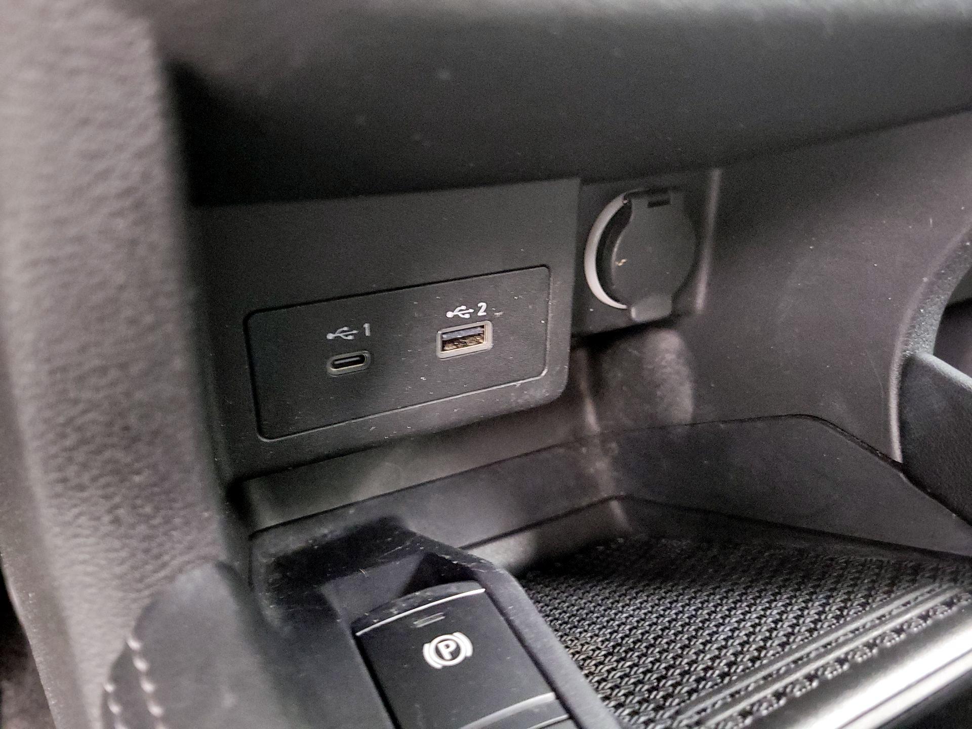 Thumbnail: 2023 Nissan Kicks - 18