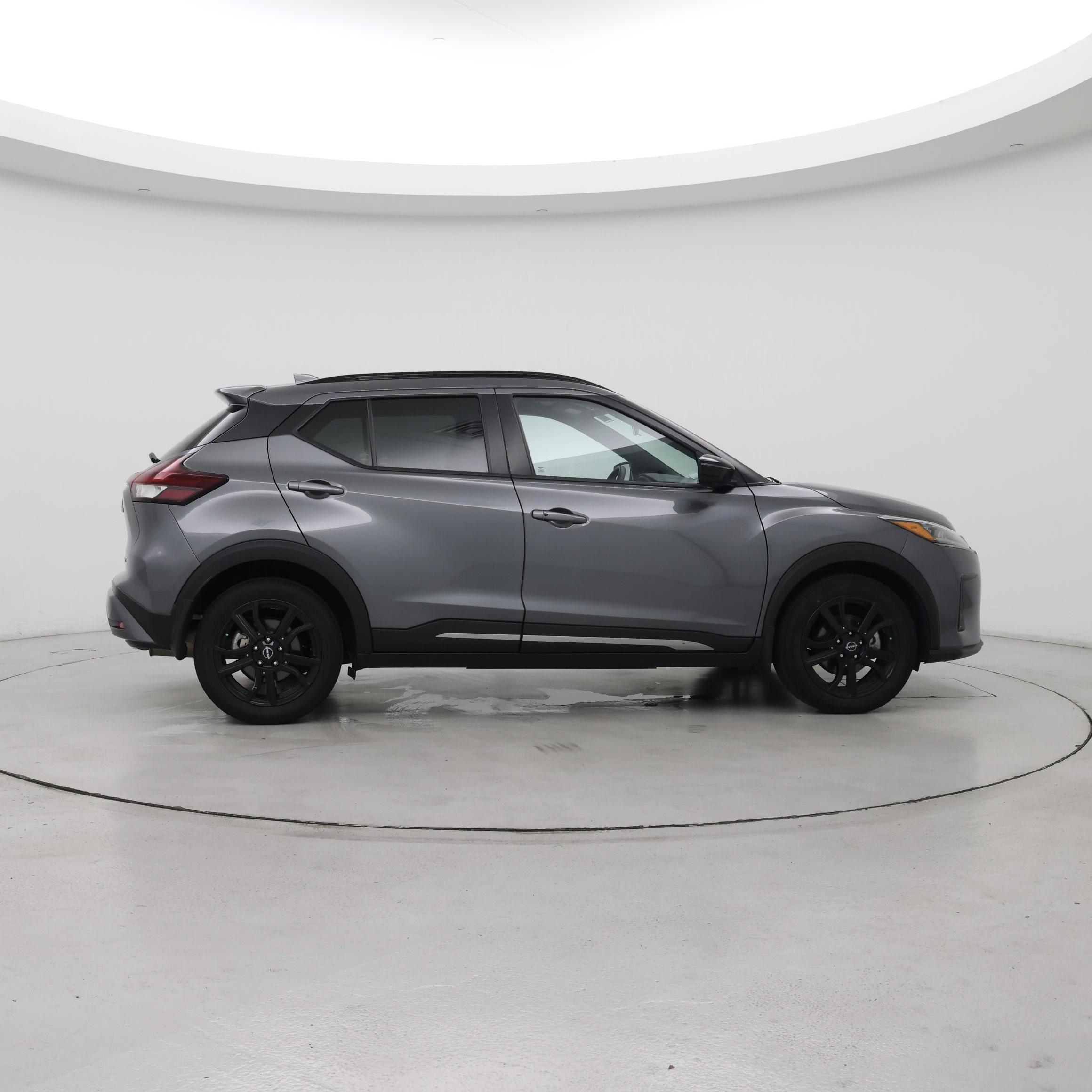 Thumbnail: 2023 Nissan Kicks - 7