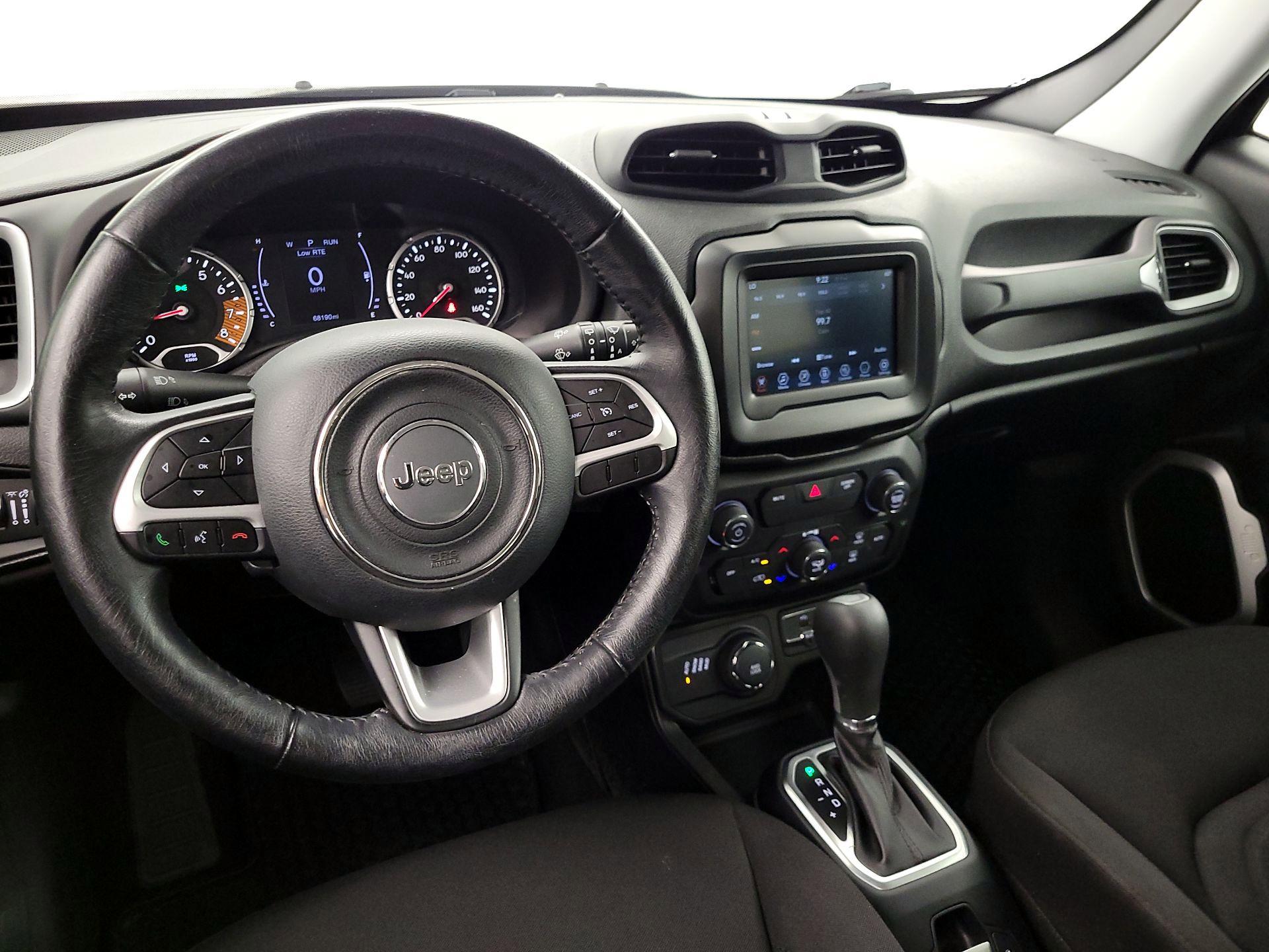 Thumbnail: 2019 Jeep Renegade - 9