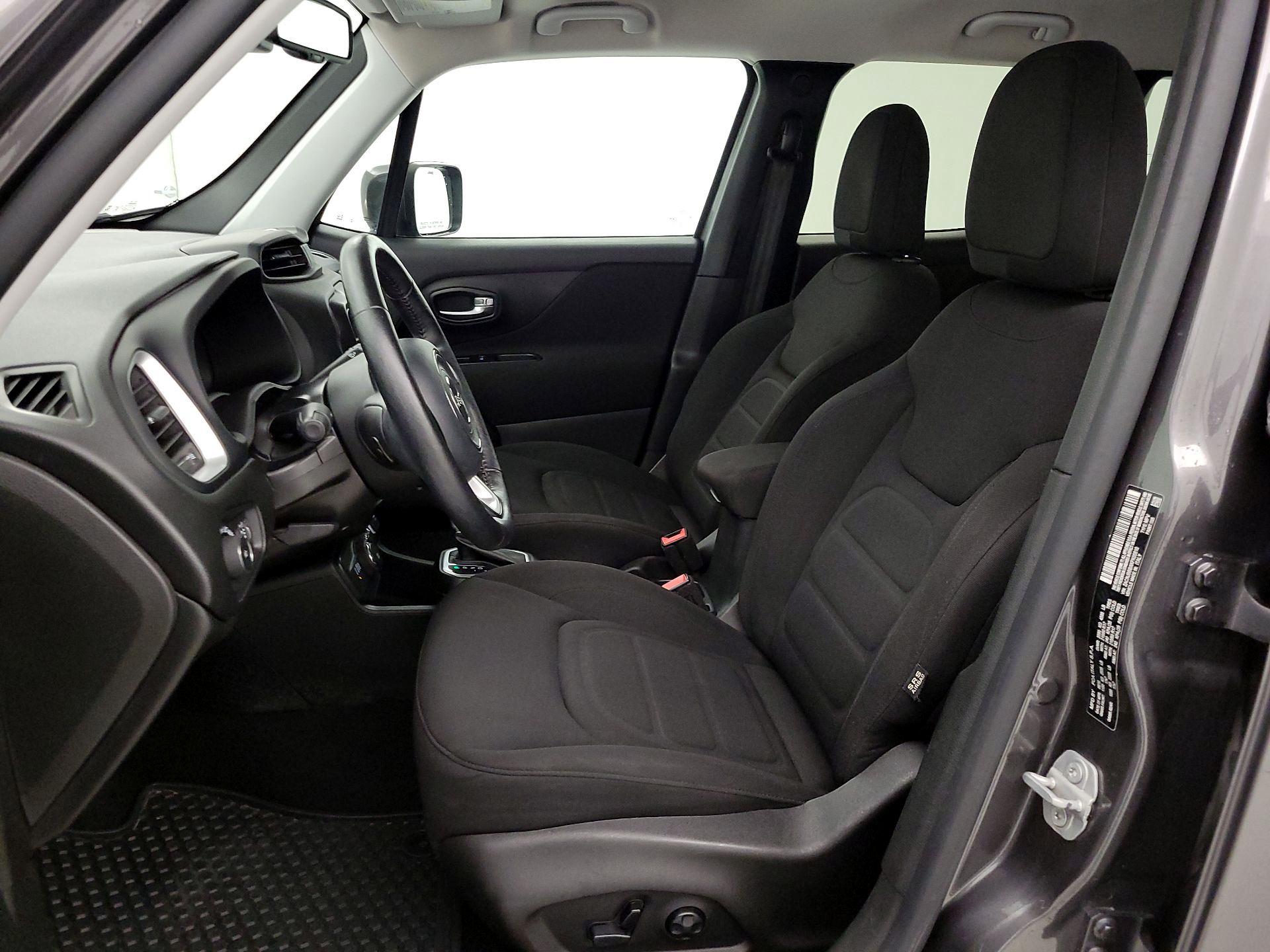 Thumbnail: 2019 Jeep Renegade - 11