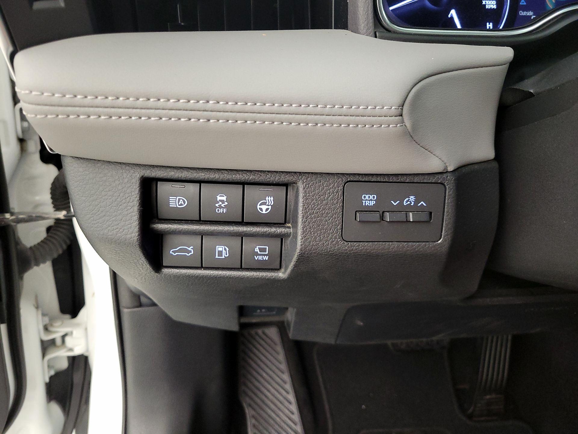 Thumbnail: 2019 Toyota Avalon - 13